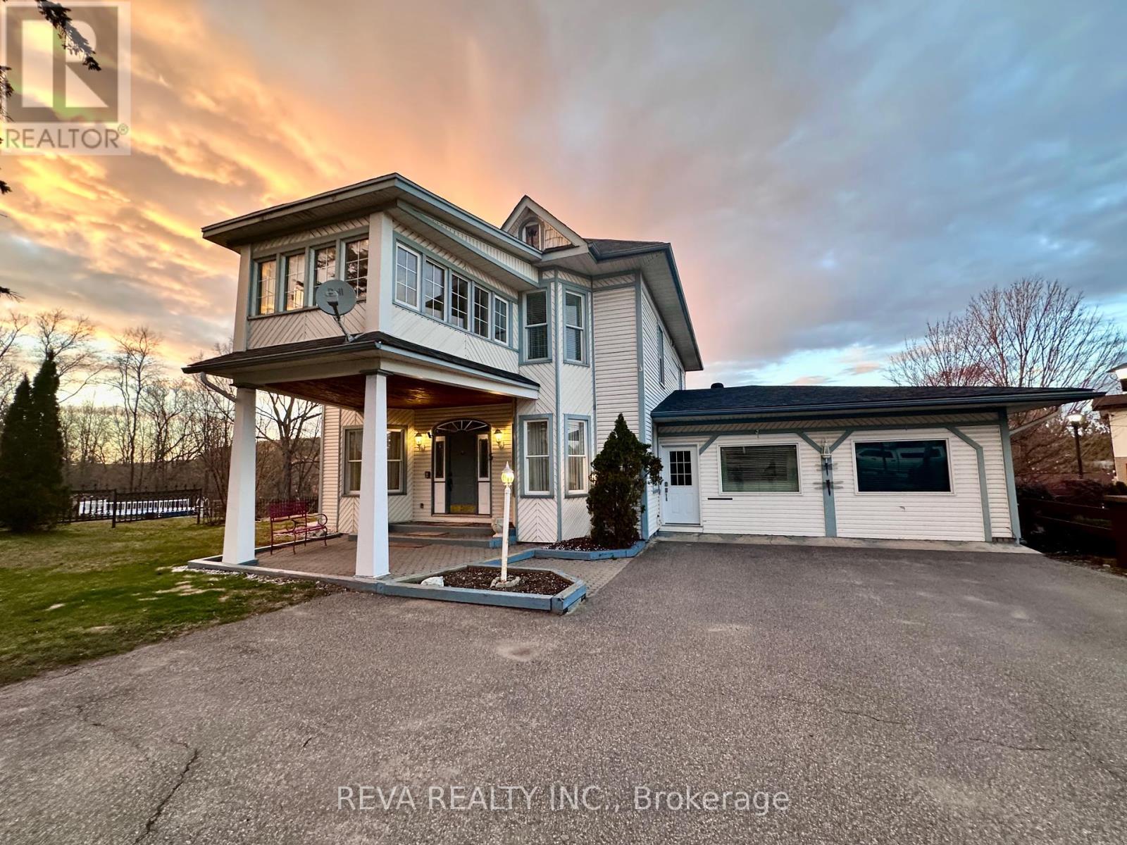 Property at 5 SHERBOURNE STREET N image 1