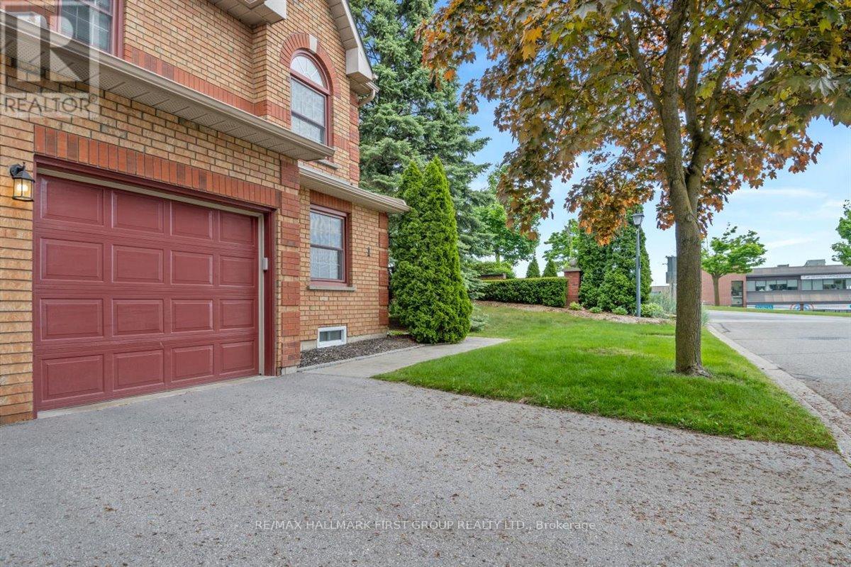 Property at 1 - 1610 CRAWFORTH STREET image 4