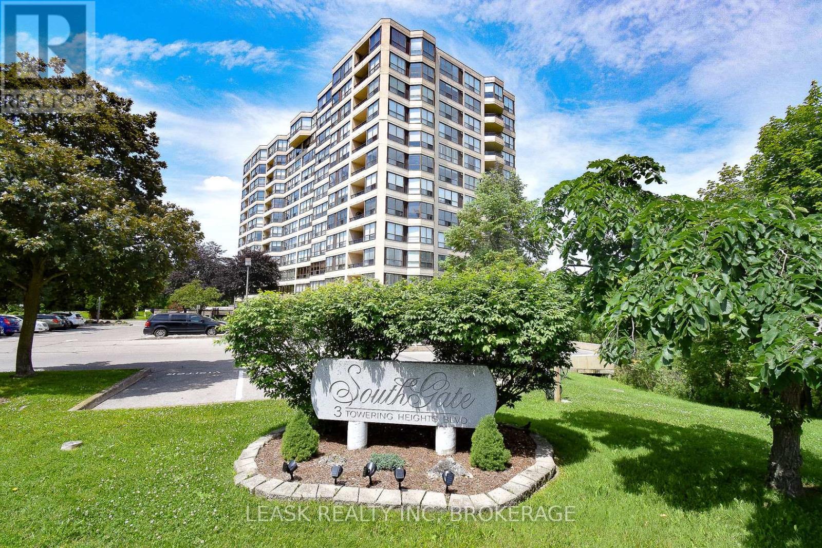 303 - 3 Towering Heights Boulevard, St. Catharines, Ontario  L2T 4A4 - Photo 1 - X11991983
