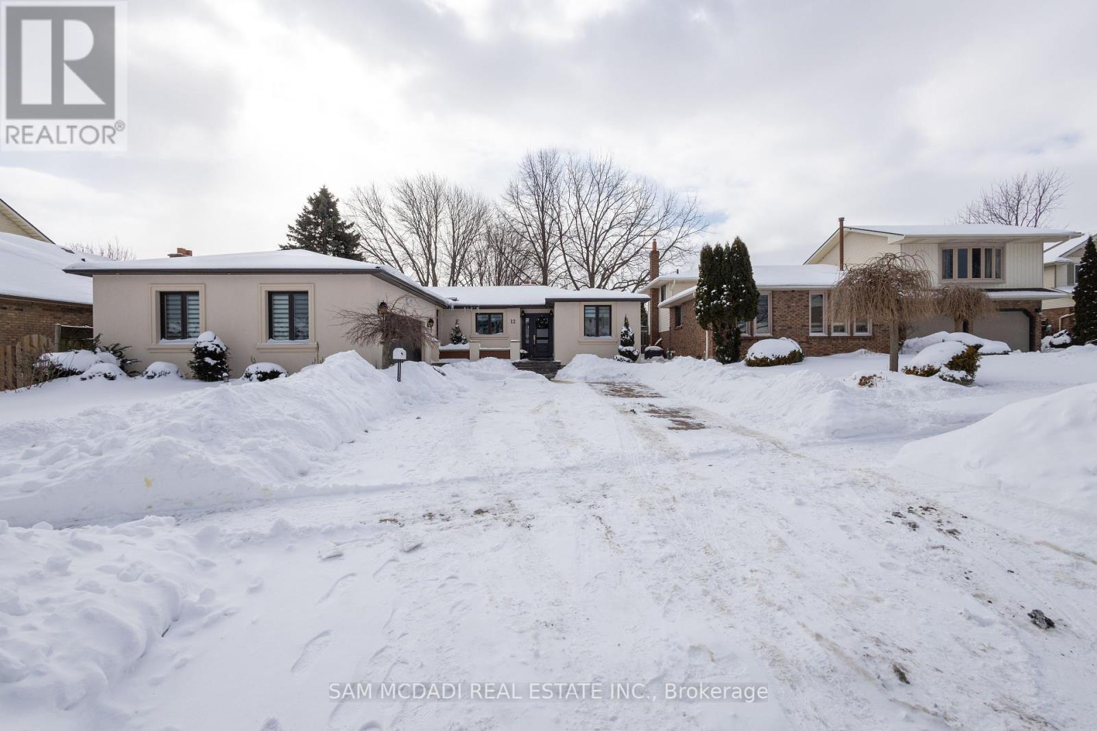 Property at 12 CHEVAL DRIVE image 1