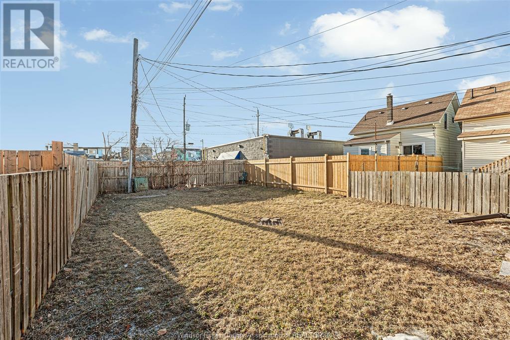 Property at 1015 MARION image 3