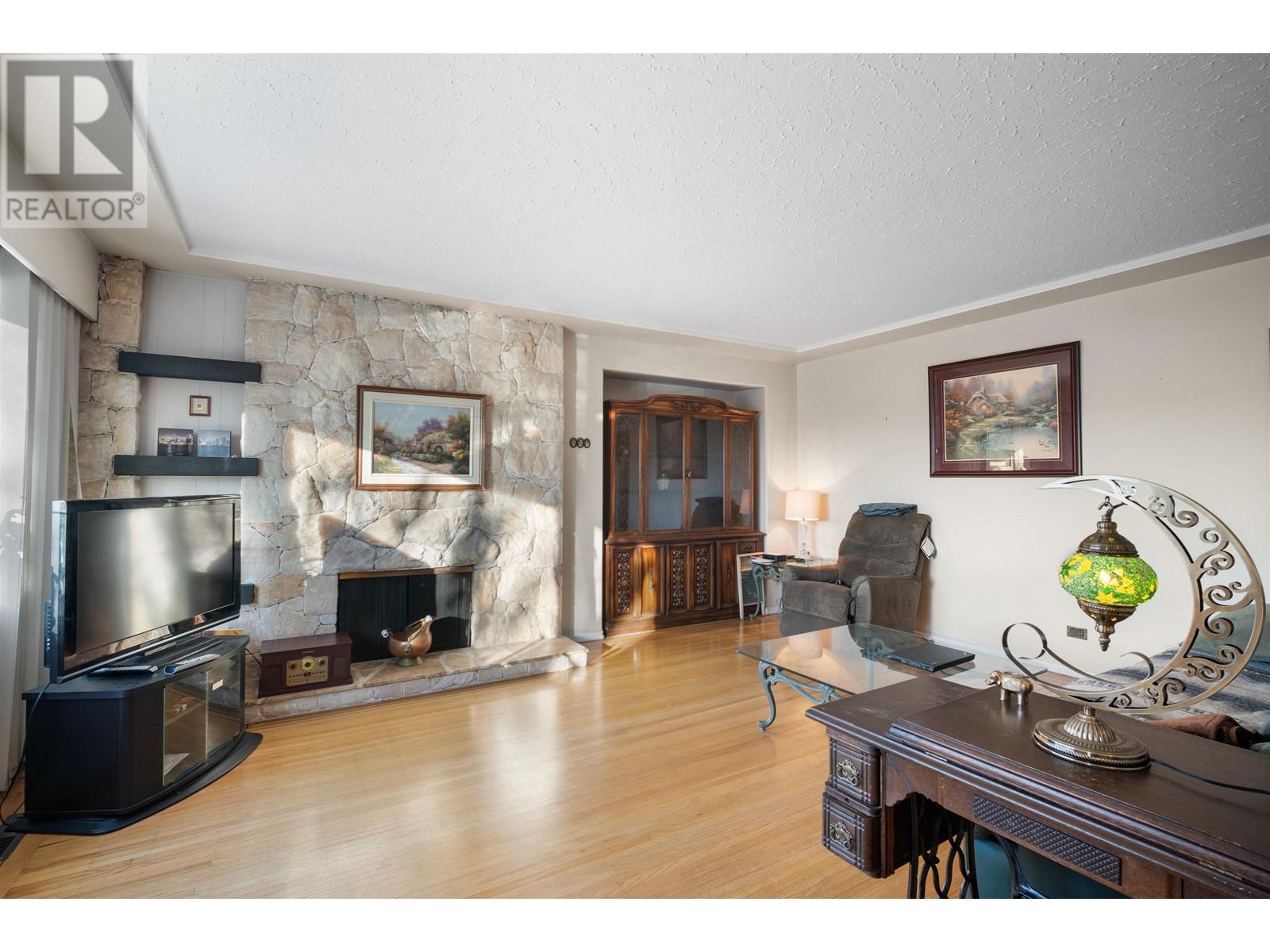 1428 Renfrew Street, Vancouver, British Columbia  V5K 4C6 - Photo 4 - R2971394