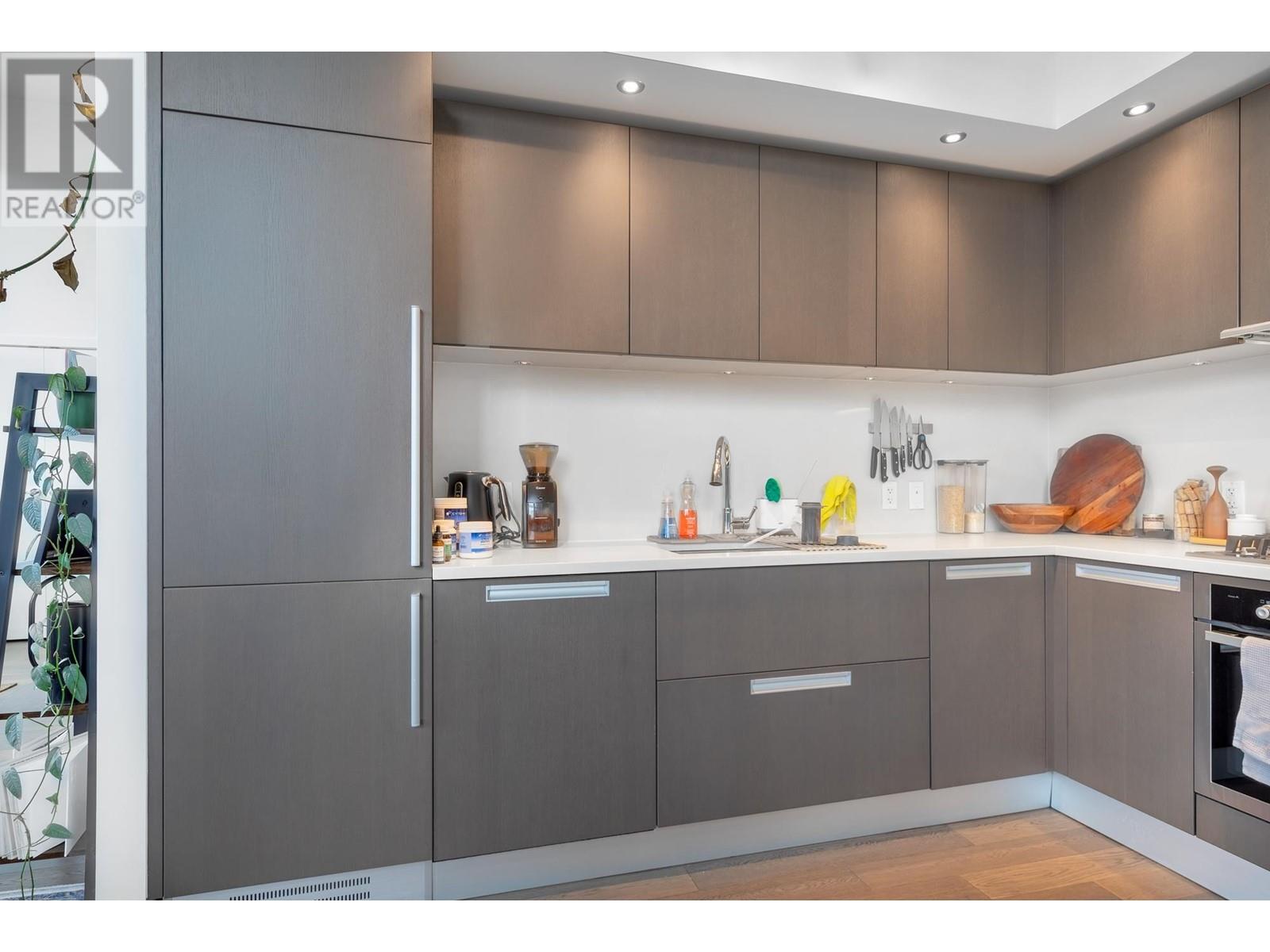 Listing Picture 10 of 36 : 298 W 1ST AVENUE, Vancouver / 溫哥華 - 魯藝地產 Yvonne Lu Group - MLS Medallion Club Member