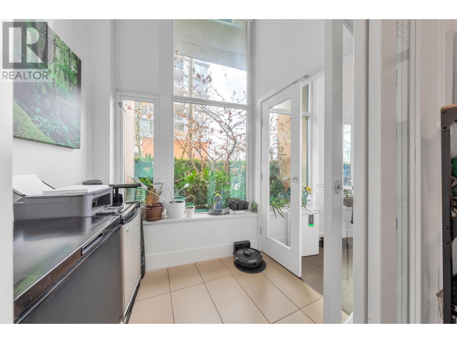 Listing Picture 12 of 36 : 298 W 1ST AVENUE, Vancouver / 溫哥華 - 魯藝地產 Yvonne Lu Group - MLS Medallion Club Member