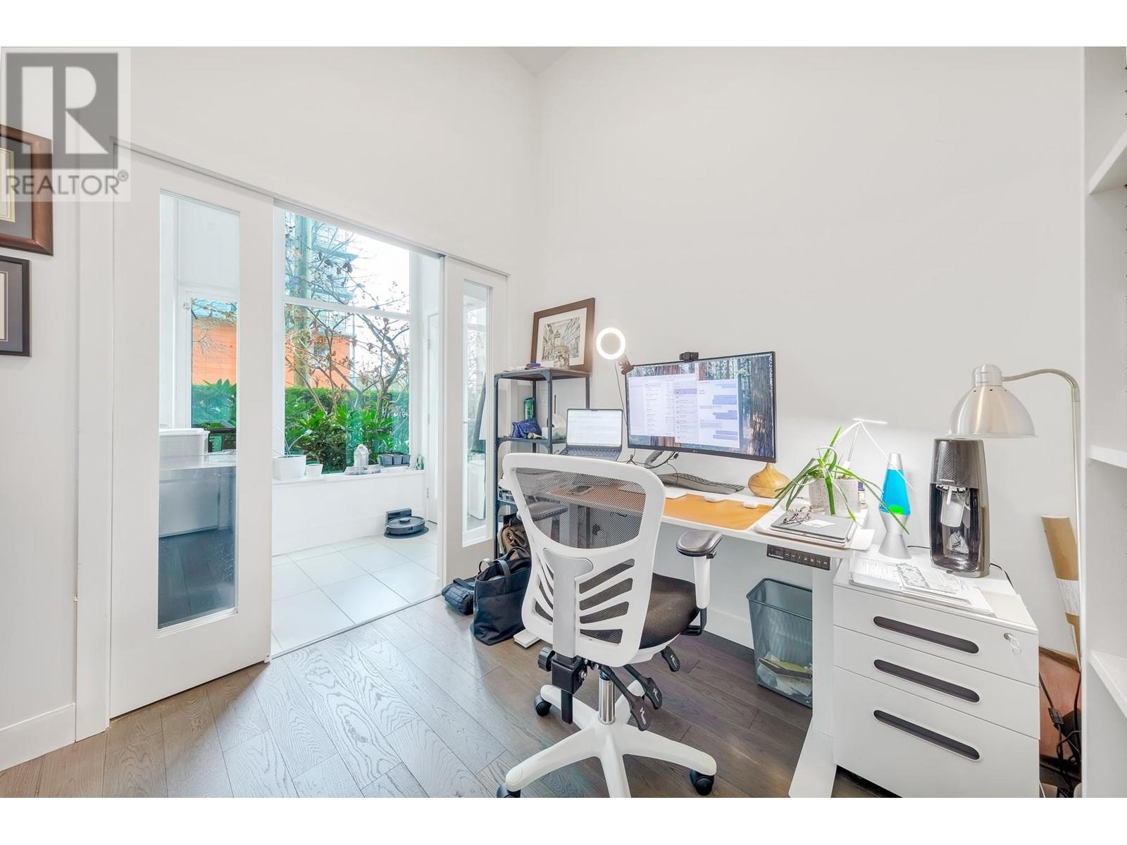 Listing Picture 13 of 36 : 298 W 1ST AVENUE, Vancouver / 溫哥華 - 魯藝地產 Yvonne Lu Group - MLS Medallion Club Member