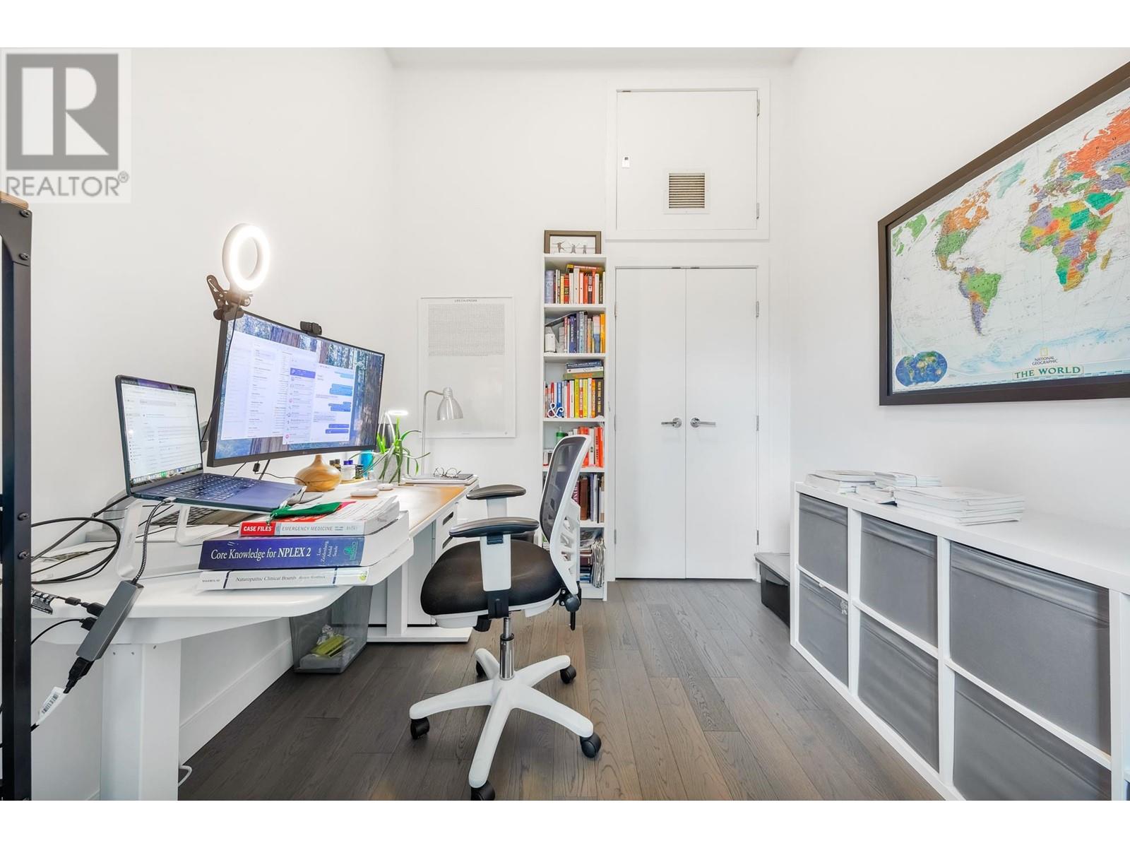 Listing Picture 14 of 36 : 298 W 1ST AVENUE, Vancouver / 溫哥華 - 魯藝地產 Yvonne Lu Group - MLS Medallion Club Member