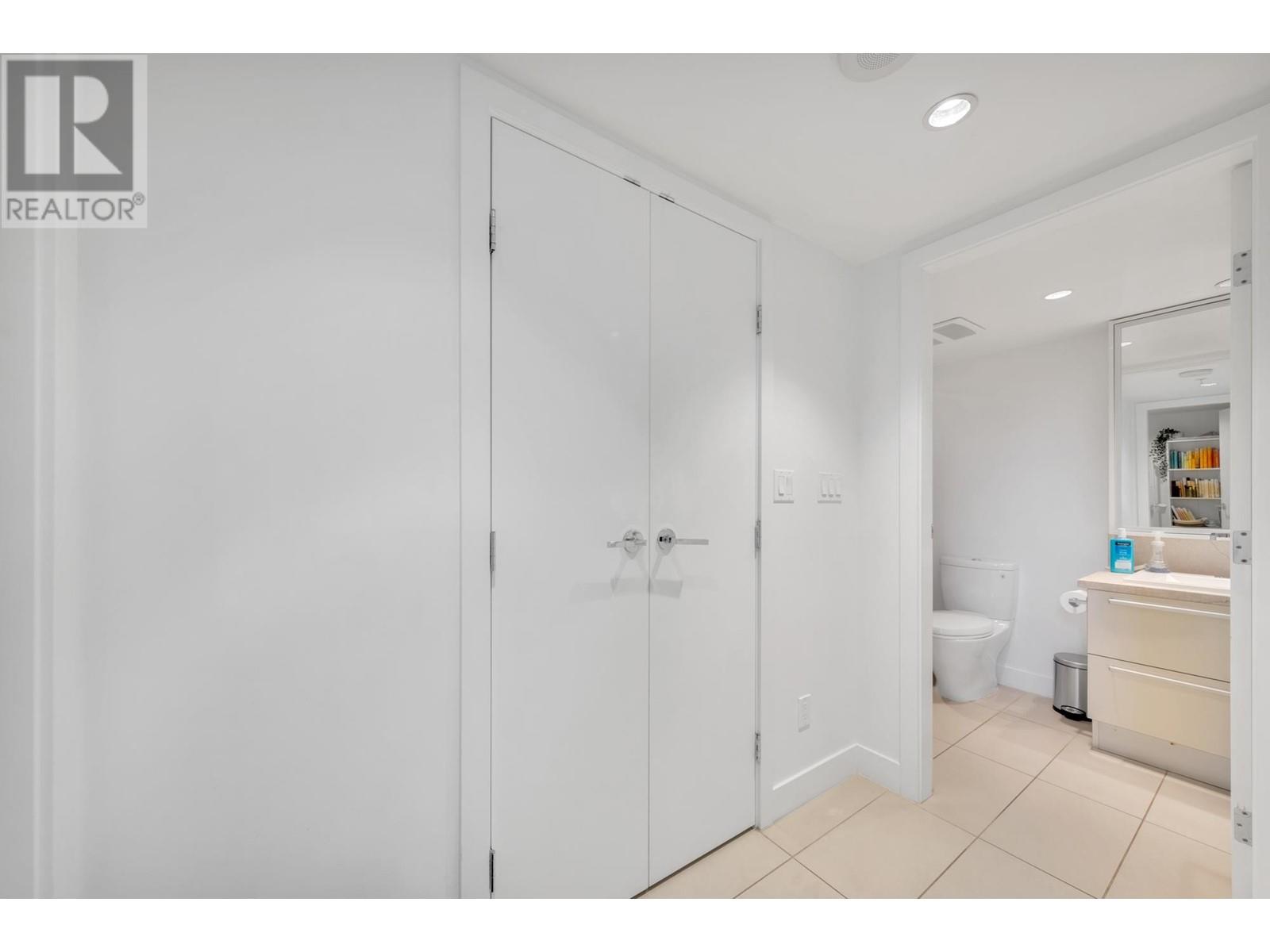 Listing Picture 21 of 36 : 298 W 1ST AVENUE, Vancouver / 溫哥華 - 魯藝地產 Yvonne Lu Group - MLS Medallion Club Member