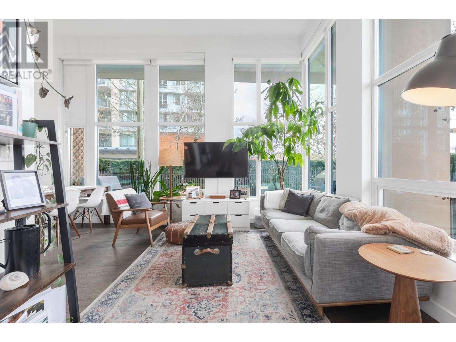 Listing Picture 4 of 36 : 298 W 1ST AVENUE, Vancouver / 溫哥華 - 魯藝地產 Yvonne Lu Group - MLS Medallion Club Member