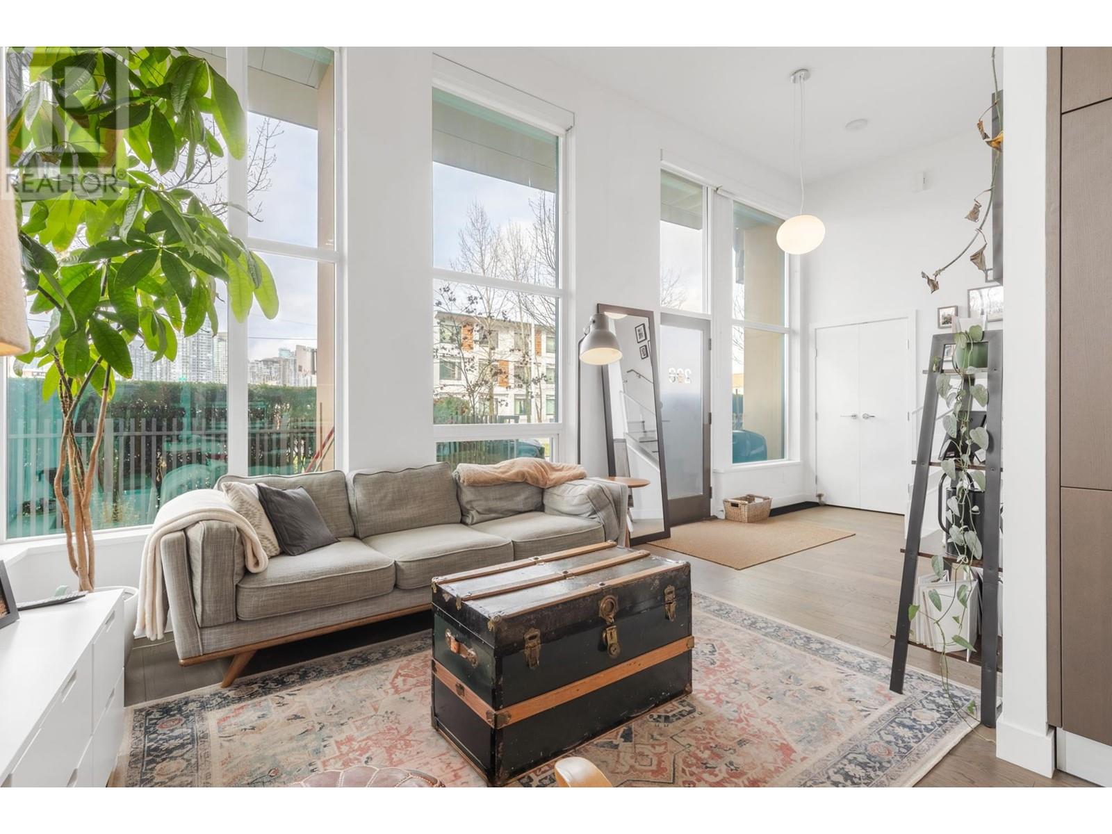 Listing Picture 5 of 36 : 298 W 1ST AVENUE, Vancouver / 溫哥華 - 魯藝地產 Yvonne Lu Group - MLS Medallion Club Member