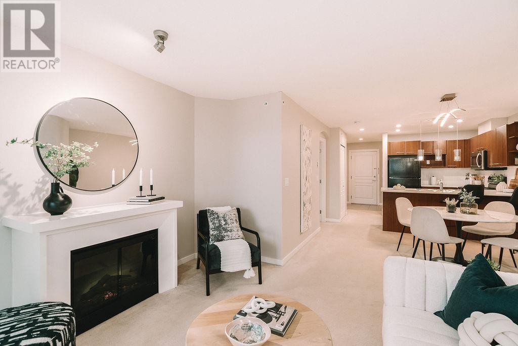 Listing Picture 17 of 40 : 406 4799 BRENTWOOD DRIVE, Burnaby / 本拿比 - 魯藝地產 Yvonne Lu Group - MLS Medallion Club Member