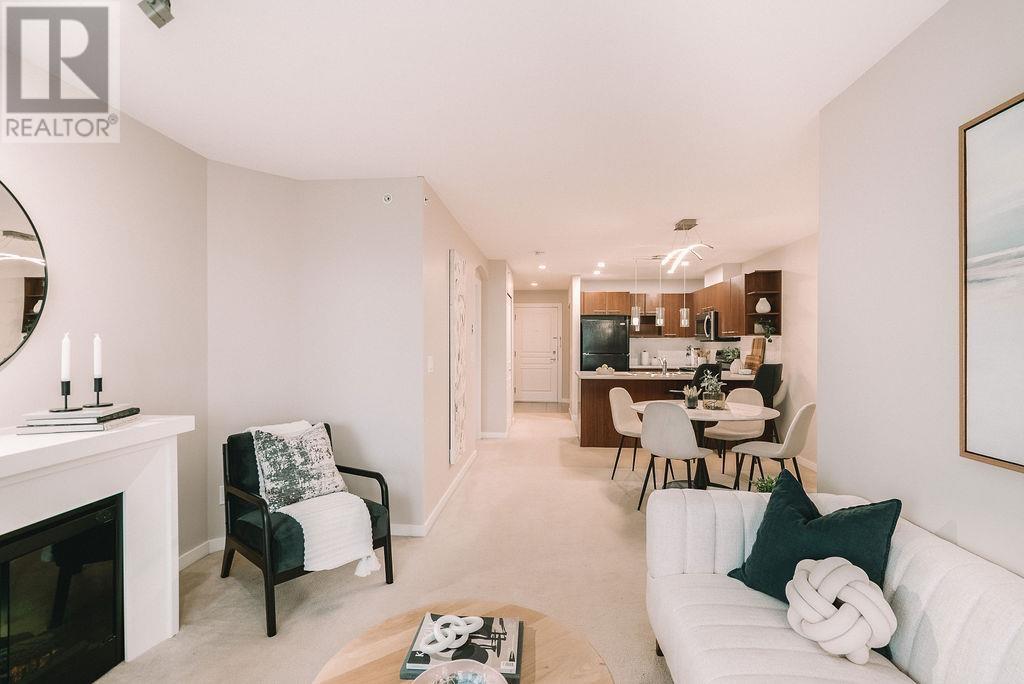 Listing Picture 18 of 40 : 406 4799 BRENTWOOD DRIVE, Burnaby / 本拿比 - 魯藝地產 Yvonne Lu Group - MLS Medallion Club Member