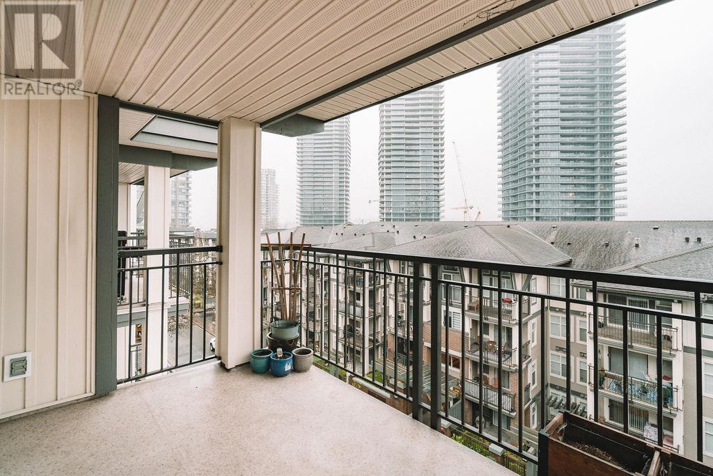 Listing Picture 29 of 40 : 406 4799 BRENTWOOD DRIVE, Burnaby / 本拿比 - 魯藝地產 Yvonne Lu Group - MLS Medallion Club Member