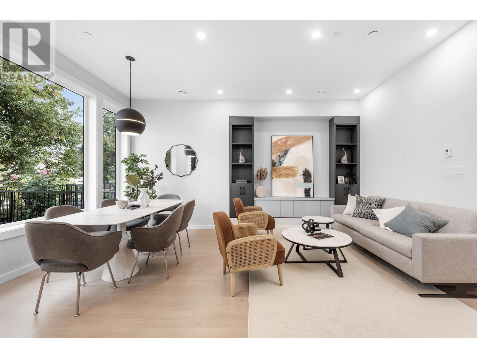 Listing Picture 7 of 39 : 2052 E 22ND AVENUE, Vancouver / 溫哥華 - 魯藝地產 Yvonne Lu Group - MLS Medallion Club Member