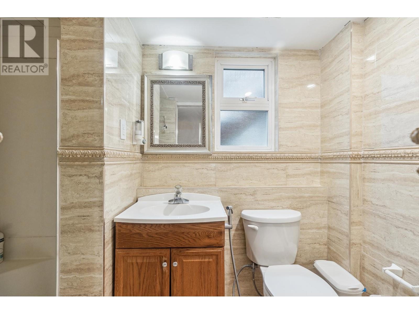 1468 Ross Road, North Vancouver, British Columbia  V7J 1V2 - Photo 32 - R2971505
