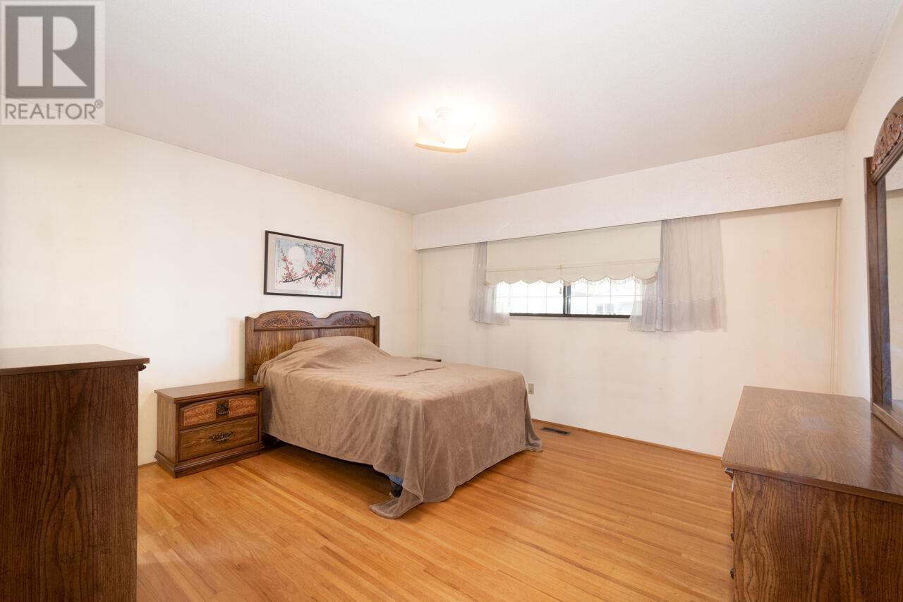 Listing Picture 13 of 24 : 69 E 50TH AVENUE, Vancouver / 溫哥華 - 魯藝地產 Yvonne Lu Group - MLS Medallion Club Member