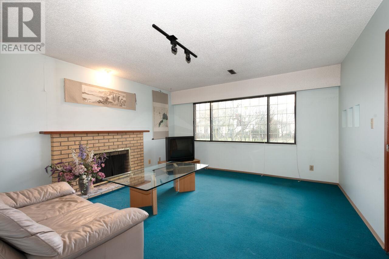 Listing Picture 18 of 24 : 69 E 50TH AVENUE, Vancouver / 溫哥華 - 魯藝地產 Yvonne Lu Group - MLS Medallion Club Member