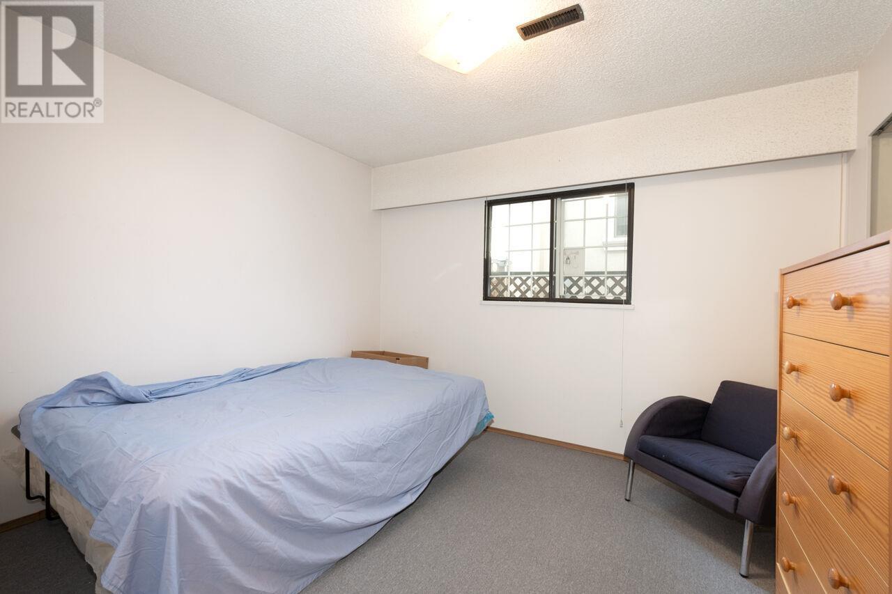 Listing Picture 21 of 24 : 69 E 50TH AVENUE, Vancouver / 溫哥華 - 魯藝地產 Yvonne Lu Group - MLS Medallion Club Member