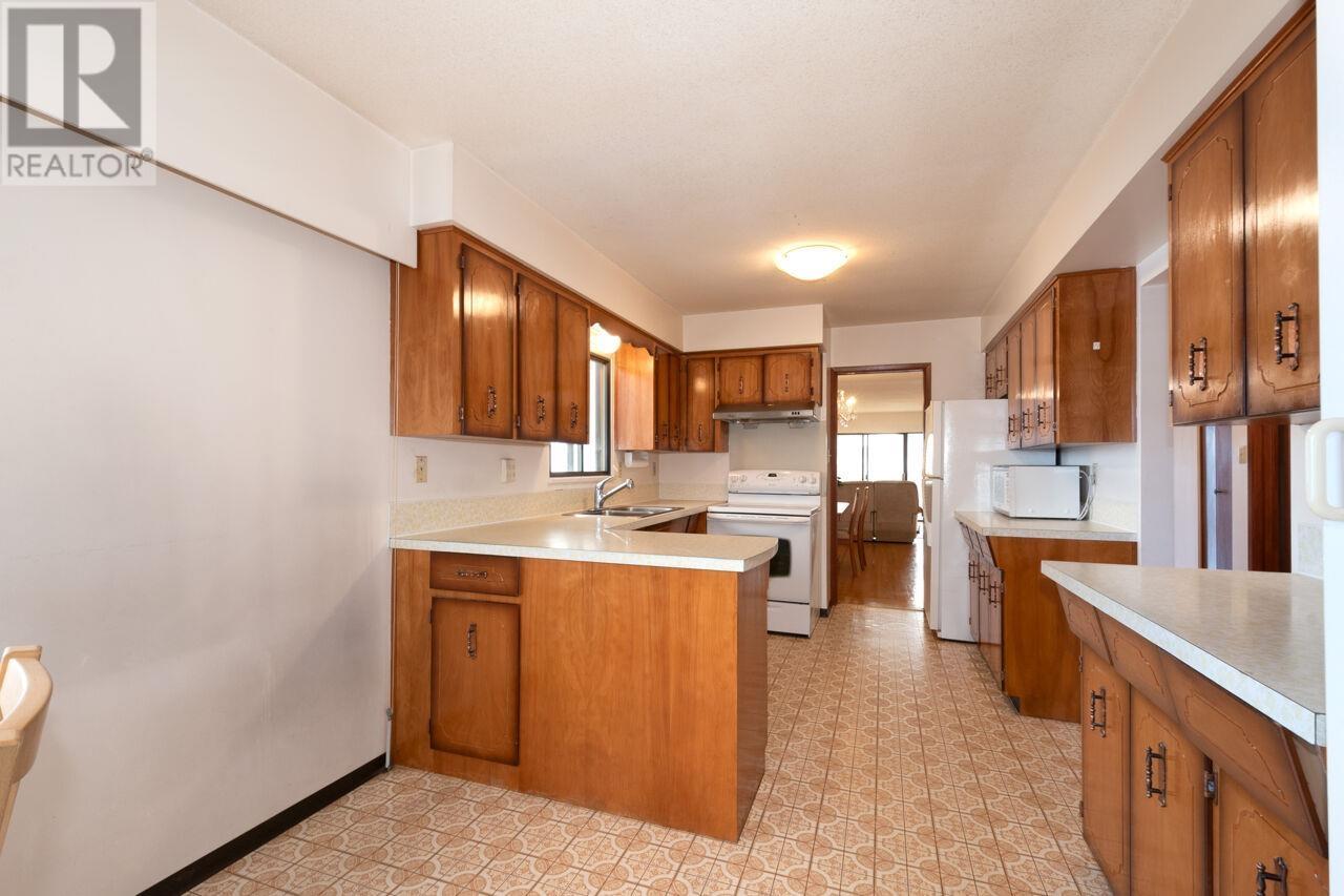 Listing Picture 7 of 24 : 69 E 50TH AVENUE, Vancouver / 溫哥華 - 魯藝地產 Yvonne Lu Group - MLS Medallion Club Member