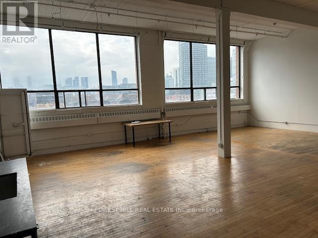 301 - 9 Davies Avenue, Toronto, Ontario  M4M 2A6 - Photo 2 - E11992085