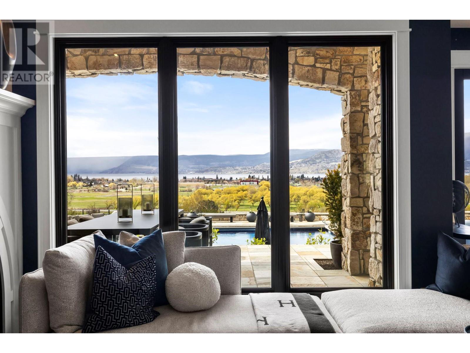 4040 Casorso Road, Kelowna, British Columbia  V1W 4N6 - Photo 14 - 10336833