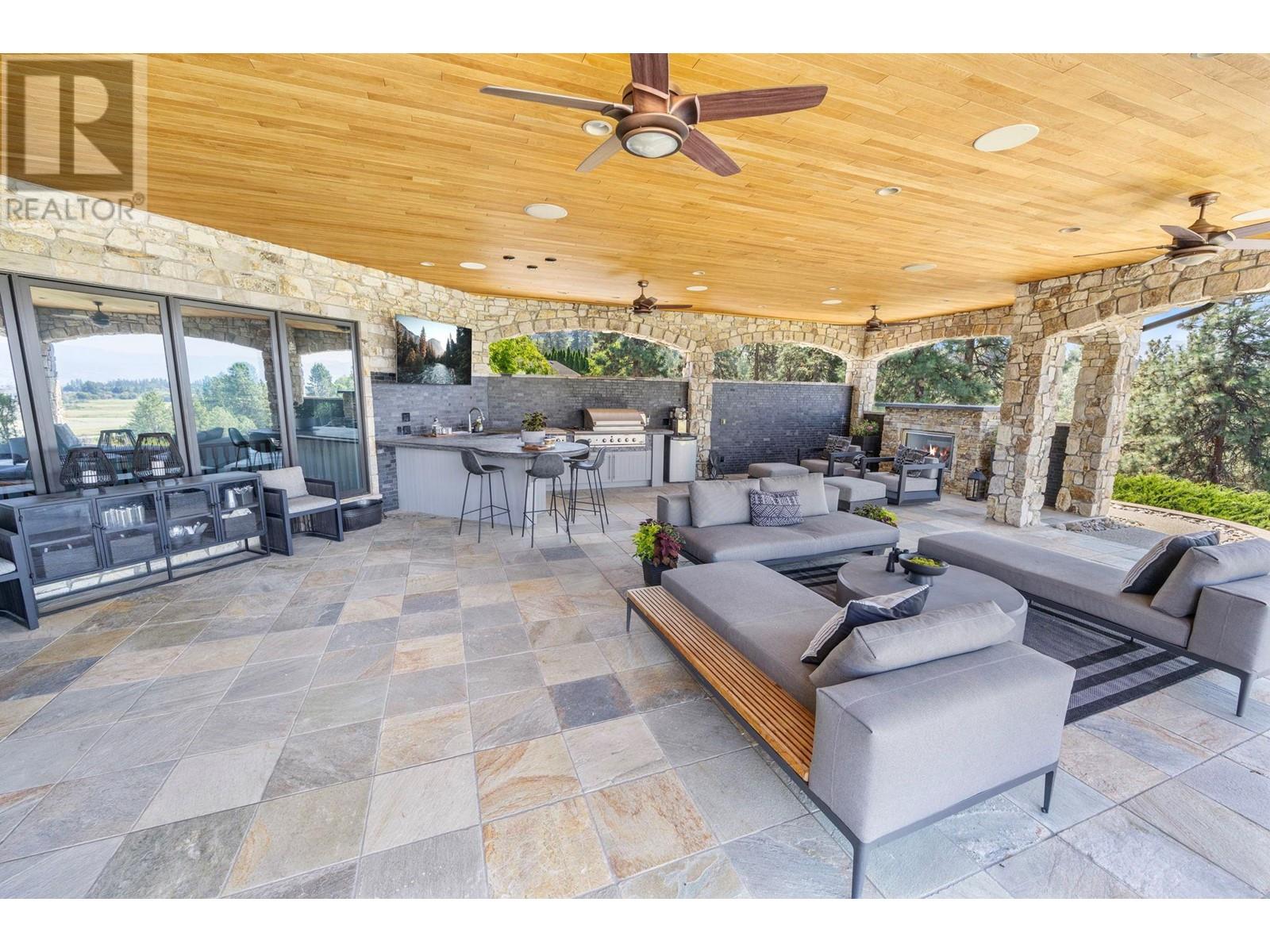 4040 Casorso Road, Kelowna, British Columbia  V1W 4N6 - Photo 27 - 10336833