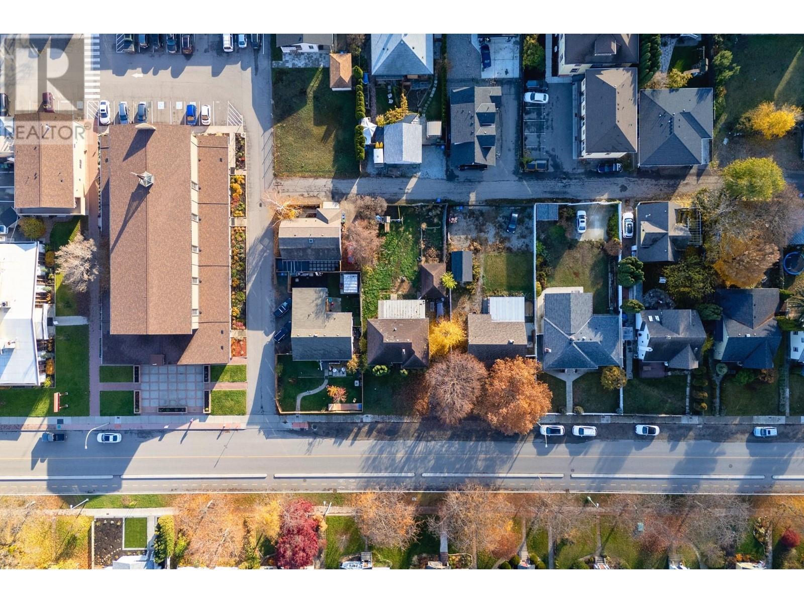 Property at 799 Sutherland Avenue image 2