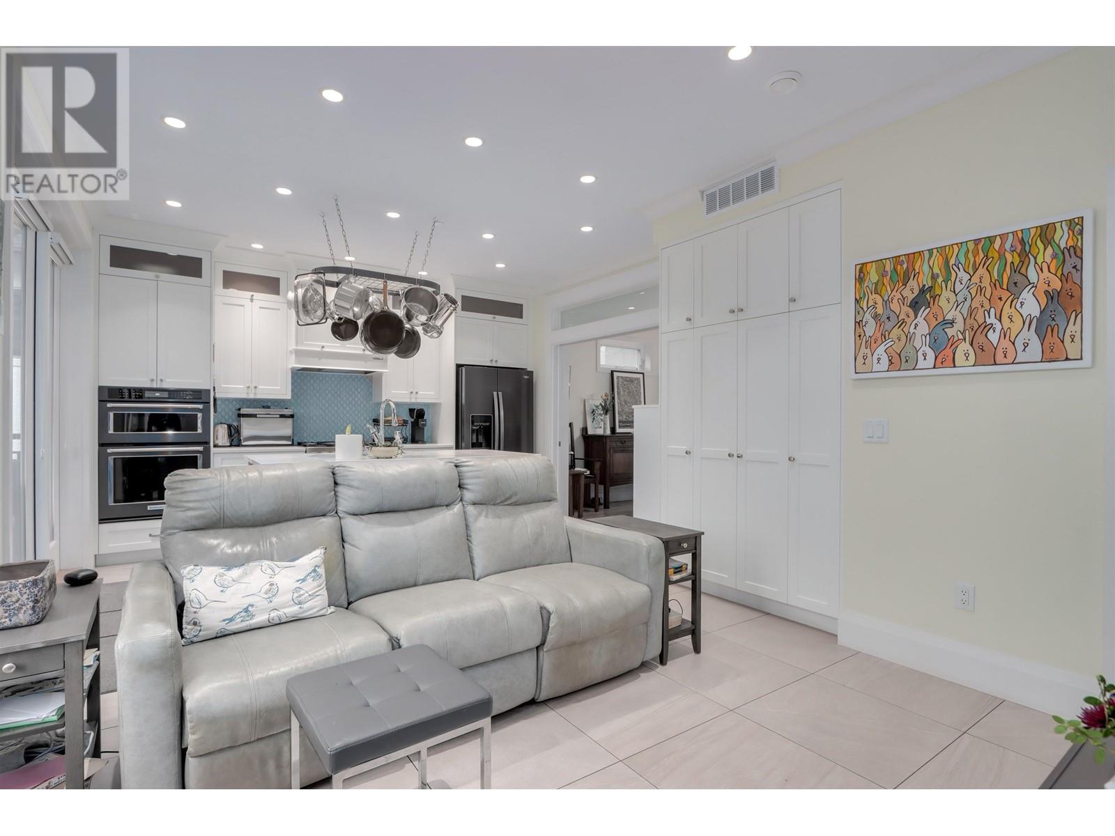 Listing Picture 13 of 35 : 5009 SOMERVILLE STREET, Vancouver / 溫哥華 - 魯藝地產 Yvonne Lu Group - MLS Medallion Club Member