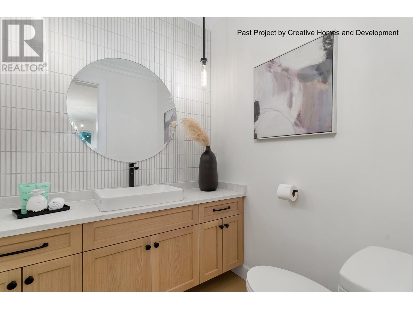 690 E Windsor Road, North Vancouver, British Columbia  V7N 1K7 - Photo 11 - R2971515