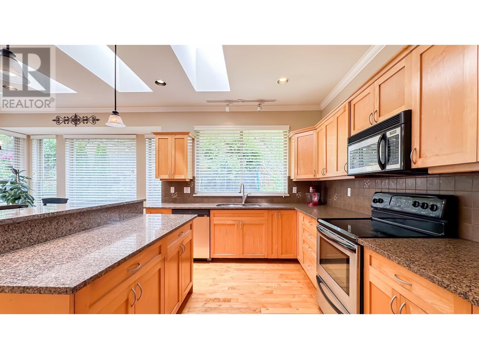 158 Stonegate Drive, West Vancouver, British Columbia  V0N 3Z2 - Photo 13 - R2970644