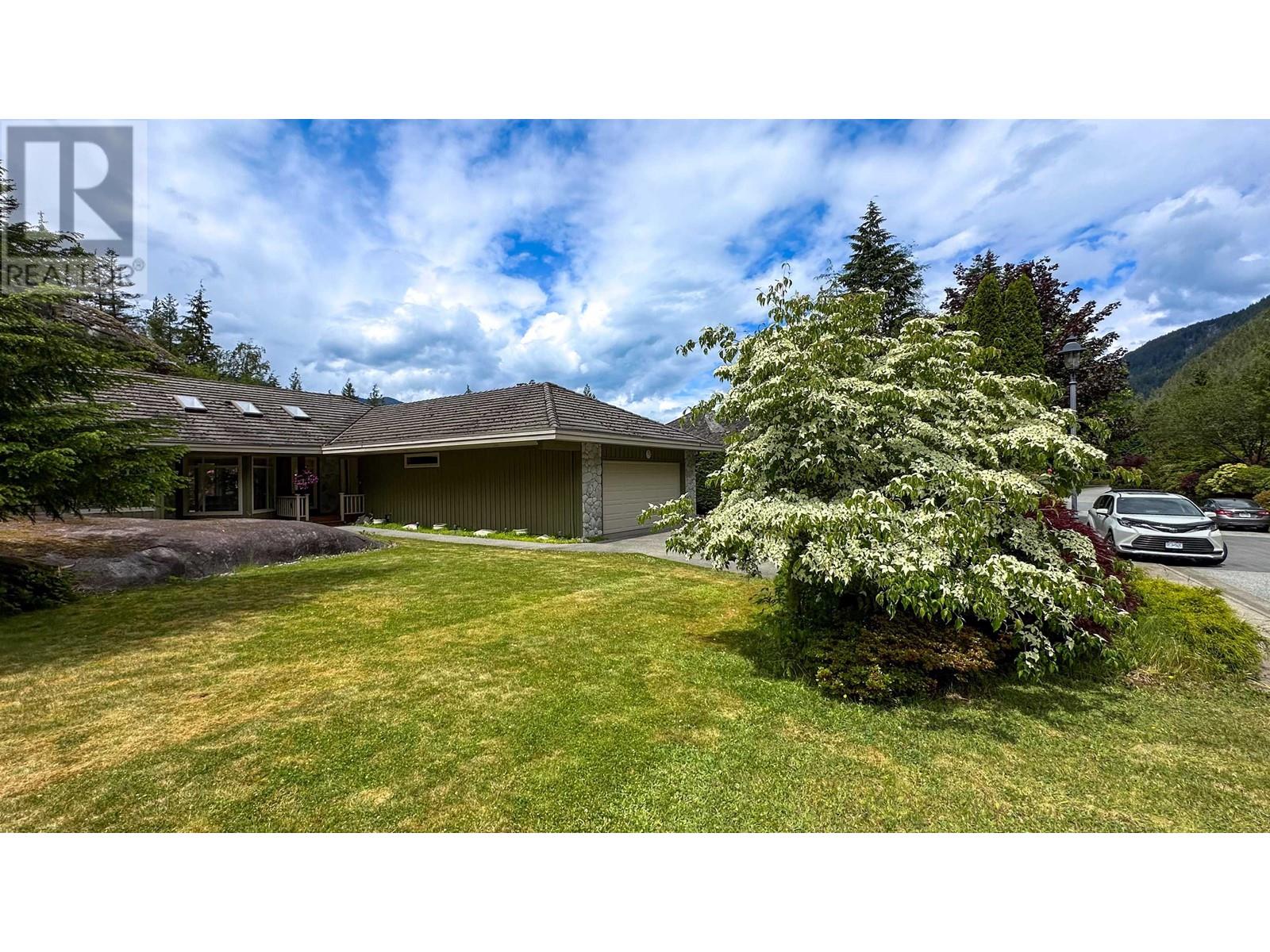 158 Stonegate Drive, West Vancouver, British Columbia  V0N 3Z2 - Photo 7 - R2970644