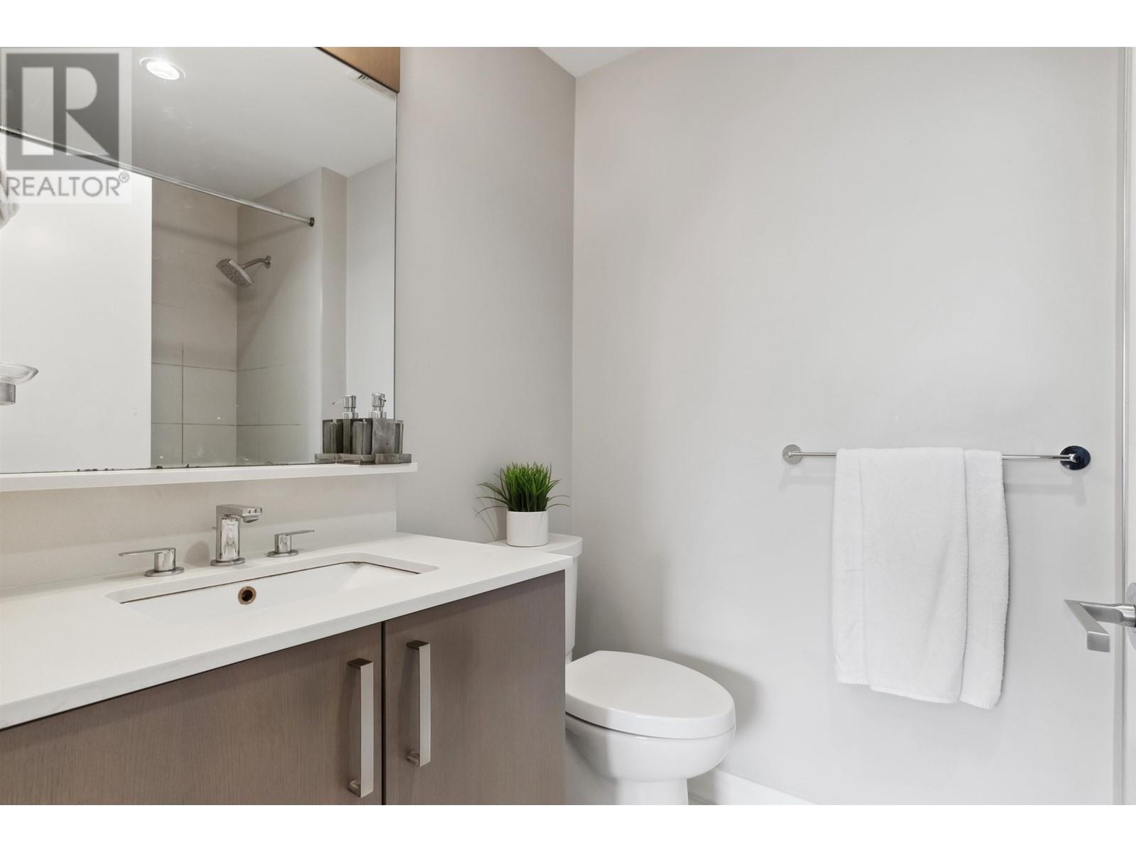 Listing Picture 12 of 34 : 209 10155 RIVER DRIVE, Richmond / 烈治文 - 魯藝地產 Yvonne Lu Group - MLS Medallion Club Member