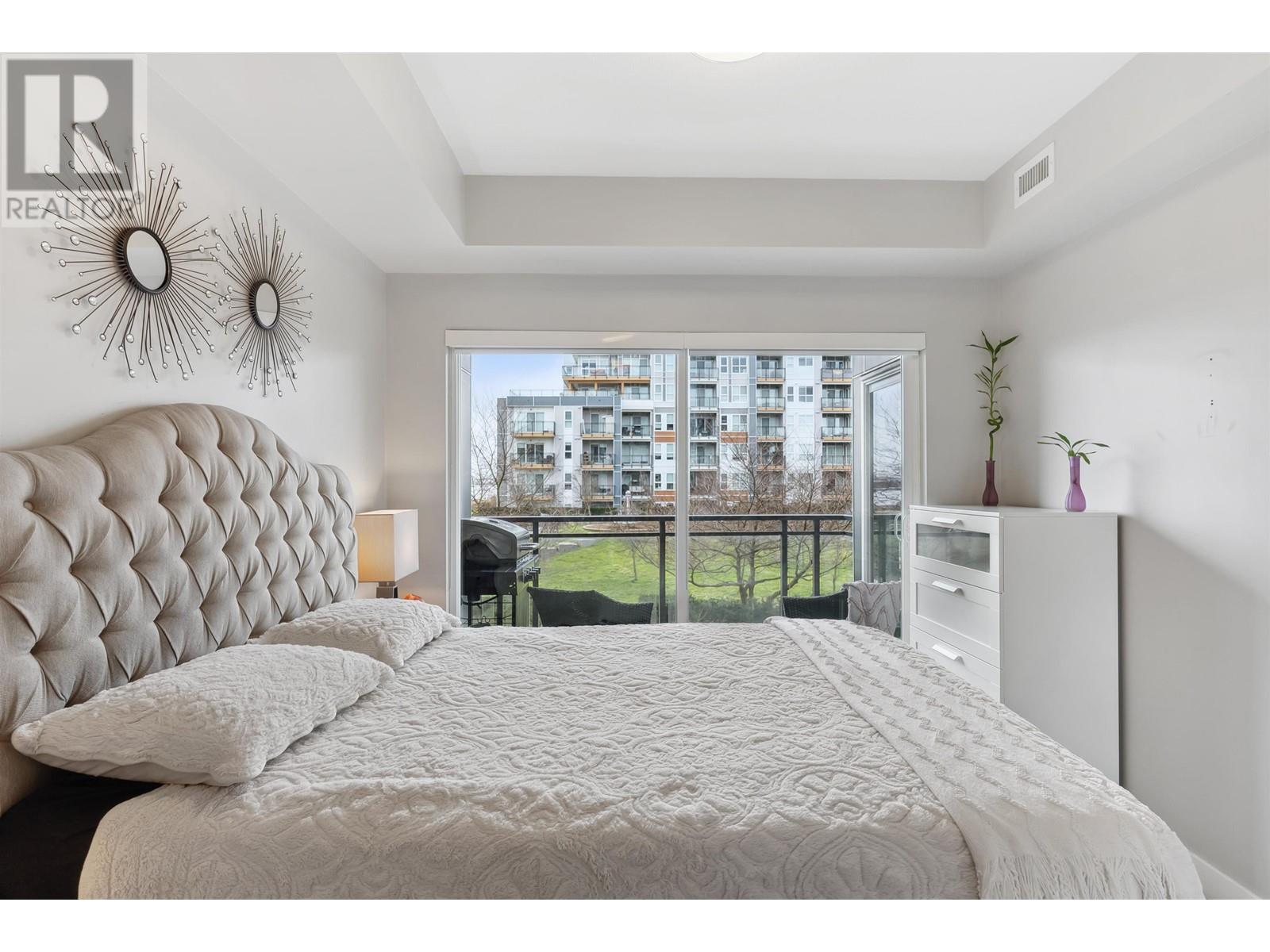 Listing Picture 9 of 34 : 209 10155 RIVER DRIVE, Richmond / 烈治文 - 魯藝地產 Yvonne Lu Group - MLS Medallion Club Member