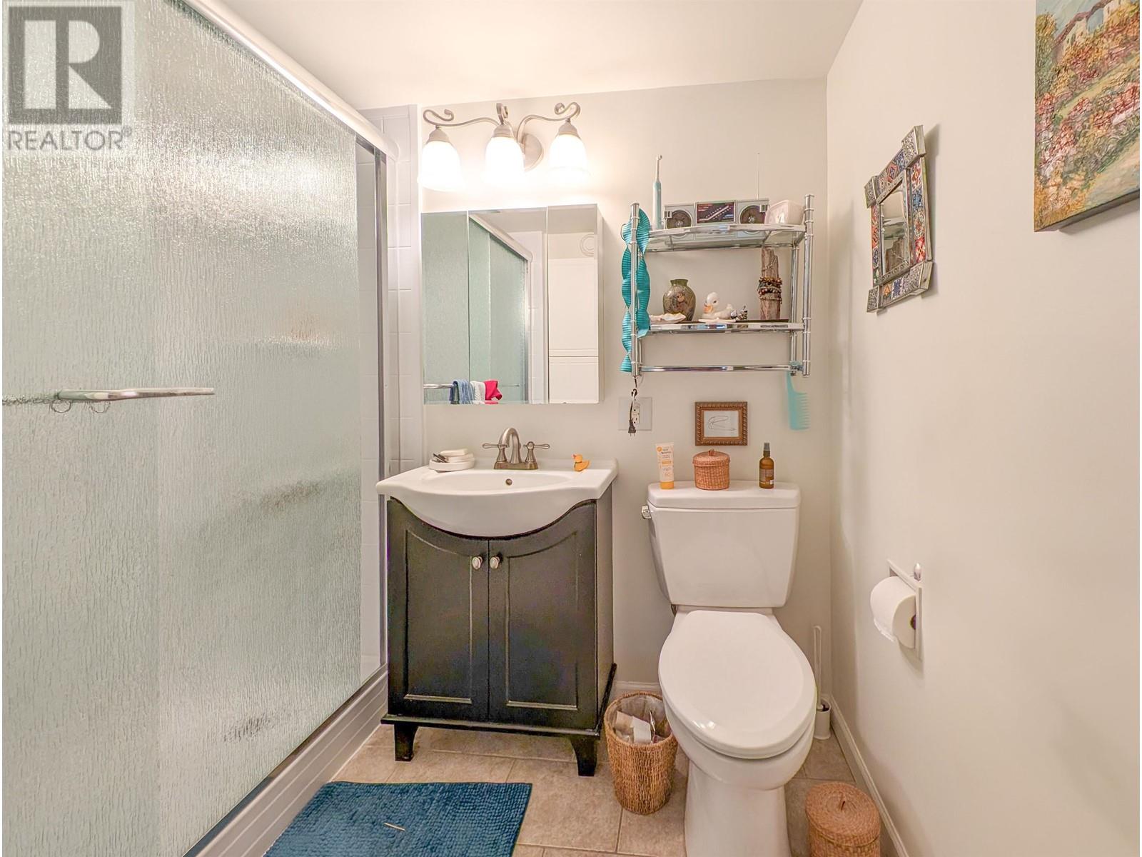 Listing Picture 11 of 13 : 101 550 ESMOND AVENUE, Burnaby / 本拿比 - 魯藝地產 Yvonne Lu Group - MLS Medallion Club Member