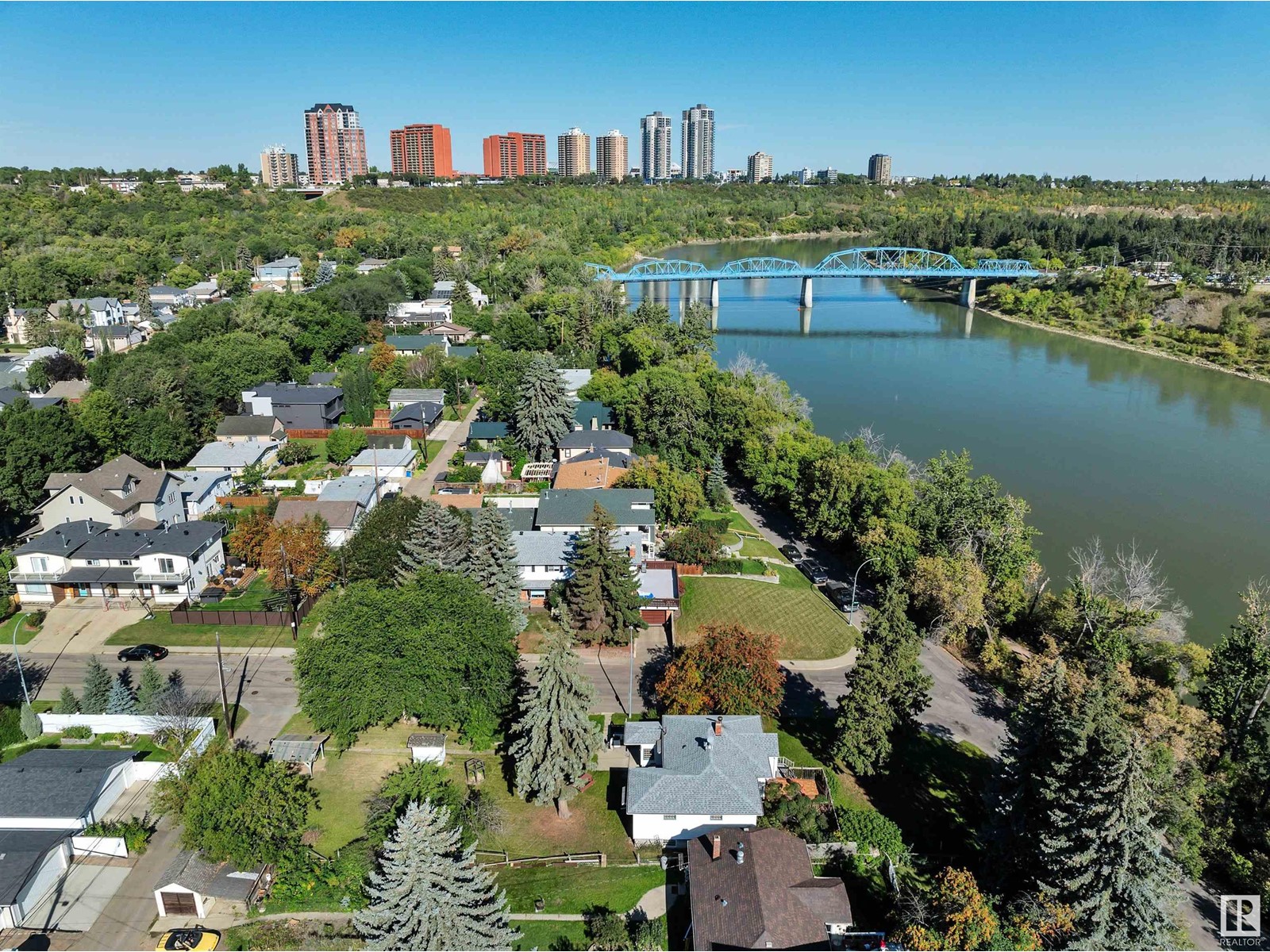 Property at 10148 87 ST NW image 3