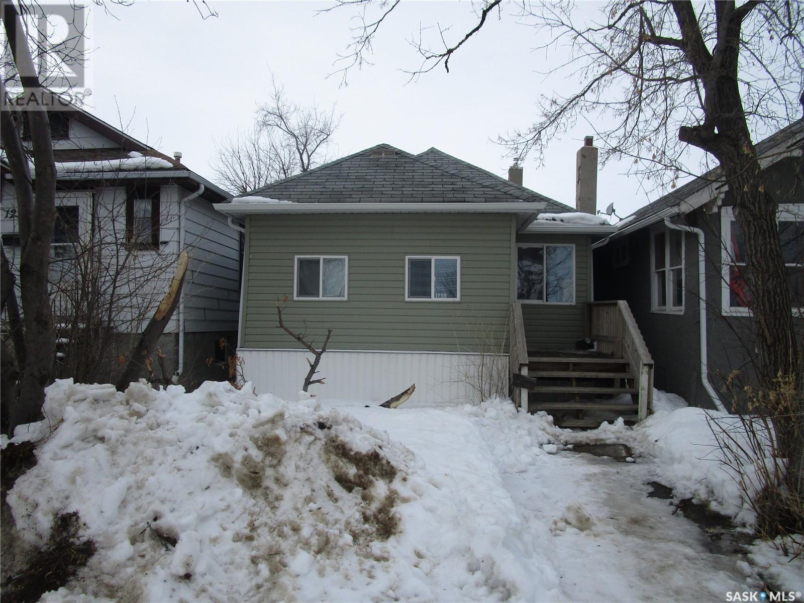 Property at 1268 Elphinstone STREET image 1