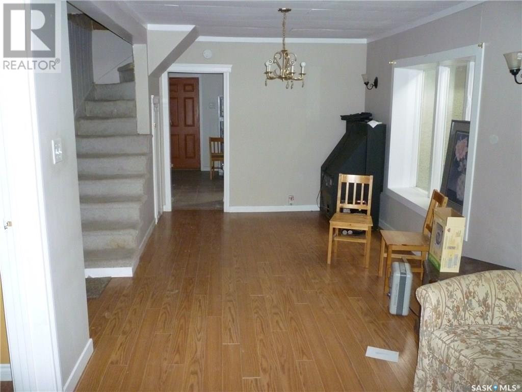 Property at 1268 Elphinstone STREET image 5