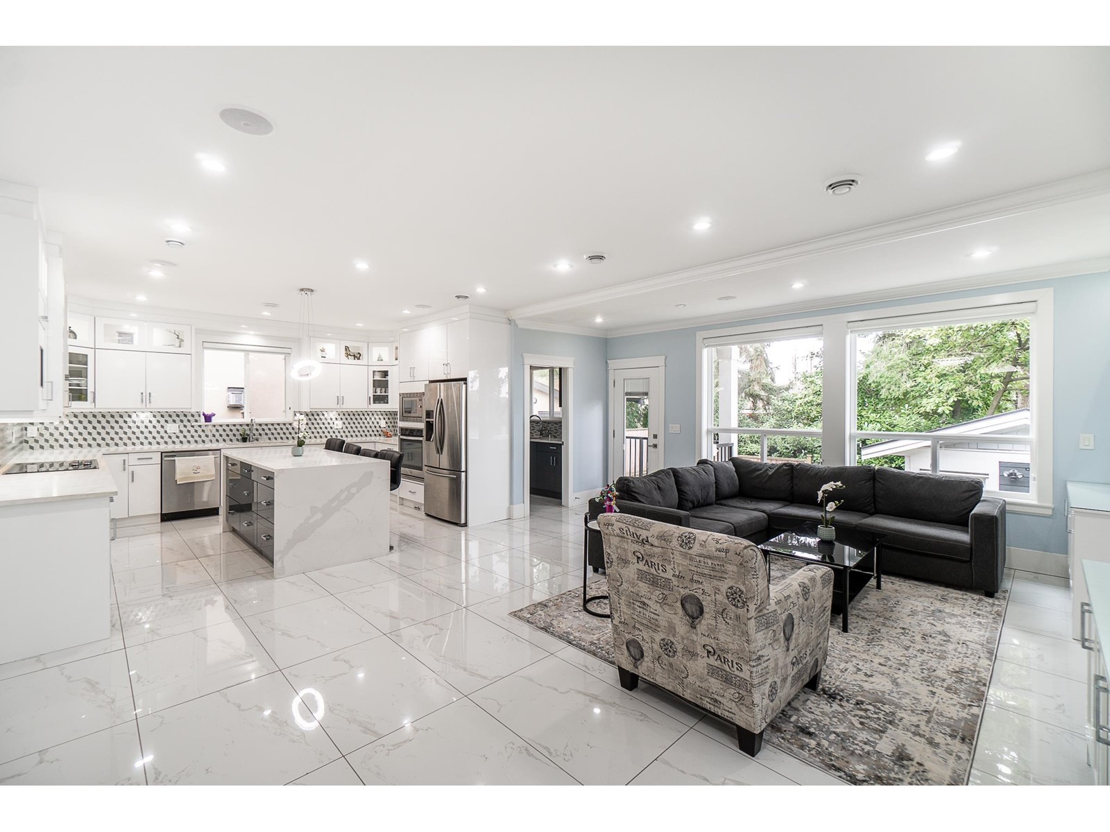 Property at 11542 80 AVENUE image 4