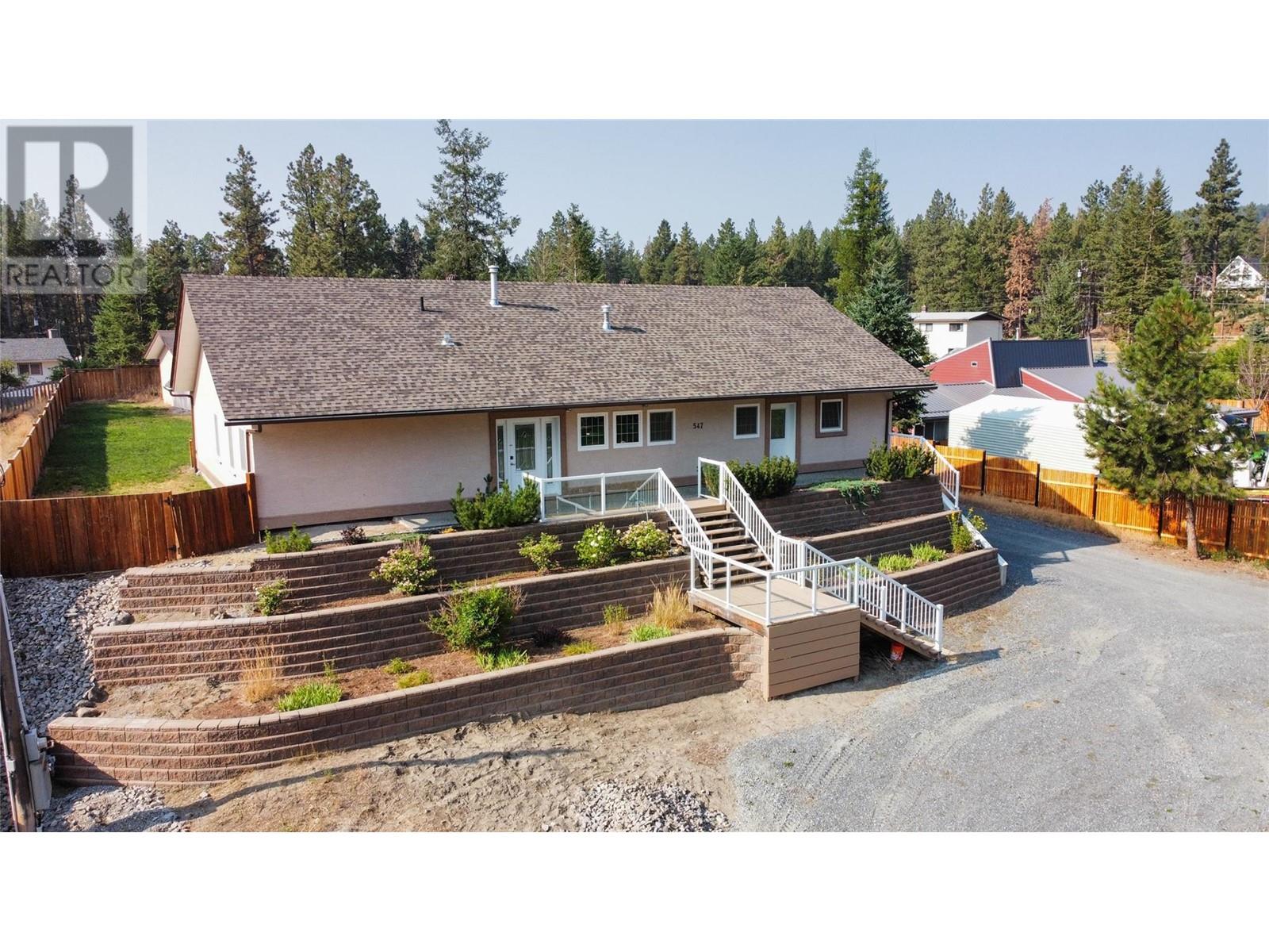 547 Woodland Drive, Cranbrook, British Columbia  V1C 6V2 - Photo 2 - 10334194