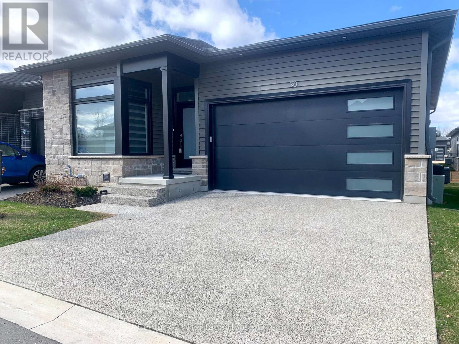 30 - 9150 Willoughby Drive, Niagara Falls (Chippawa), Ontario  L2G 0Z5 - Photo 1 - X11992300