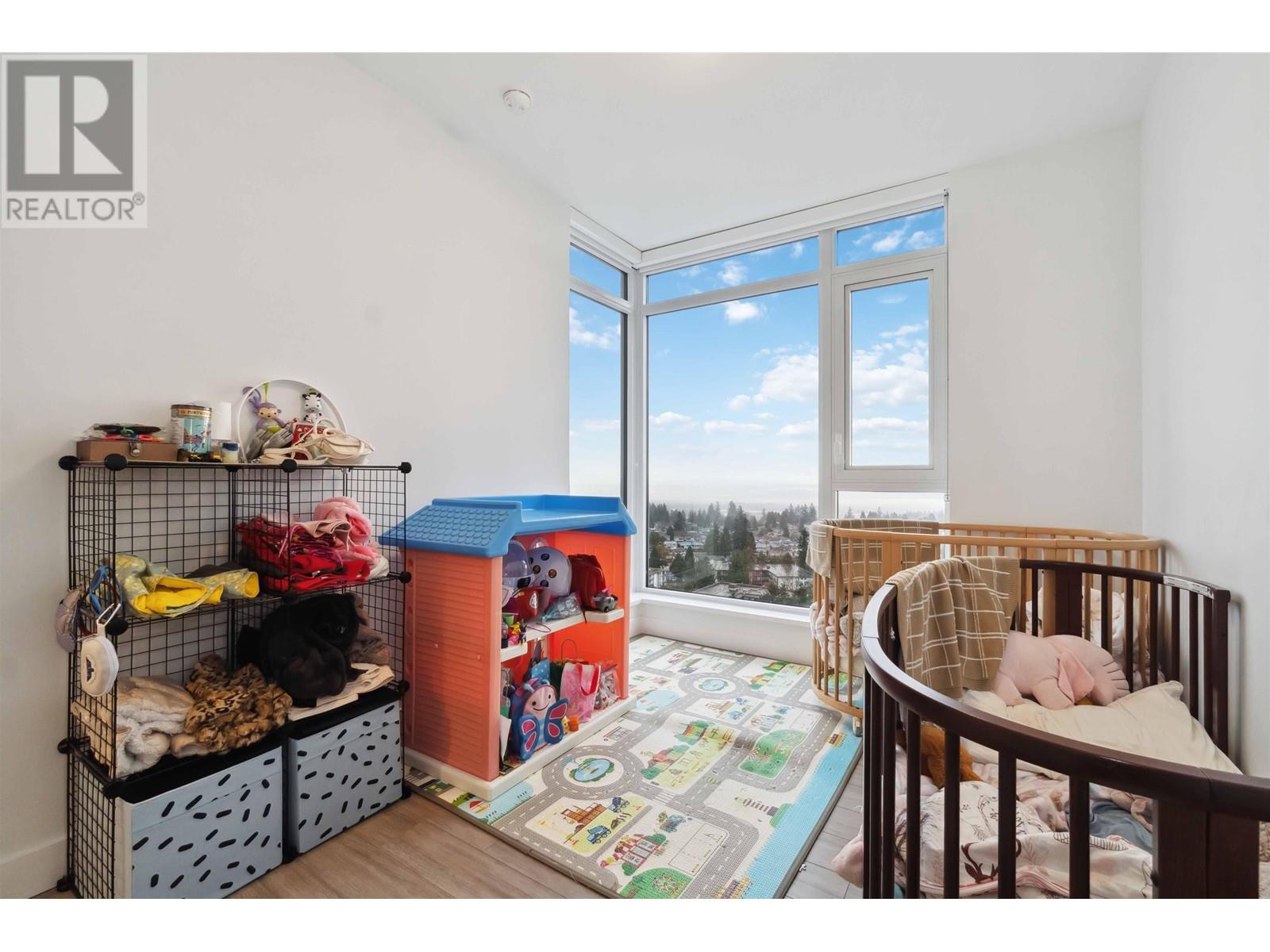 Listing Picture 12 of 32 : 2001 6398 SILVER AVENUE, Burnaby / 本拿比 - 魯藝地產 Yvonne Lu Group - MLS Medallion Club Member