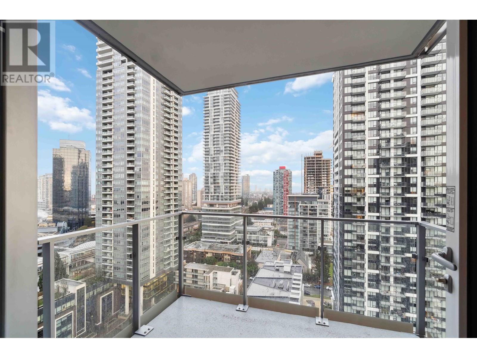 Listing Picture 15 of 32 : 2001 6398 SILVER AVENUE, Burnaby / 本拿比 - 魯藝地產 Yvonne Lu Group - MLS Medallion Club Member