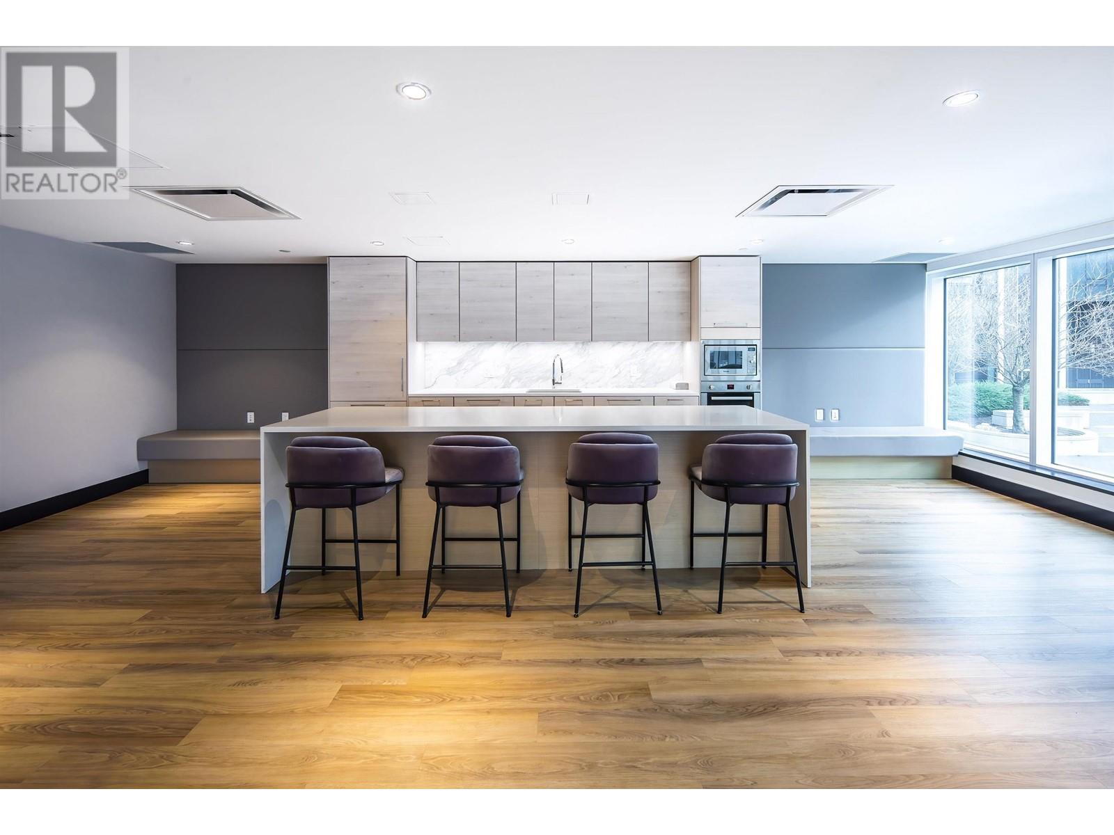 Listing Picture 25 of 32 : 2001 6398 SILVER AVENUE, Burnaby / 本拿比 - 魯藝地產 Yvonne Lu Group - MLS Medallion Club Member