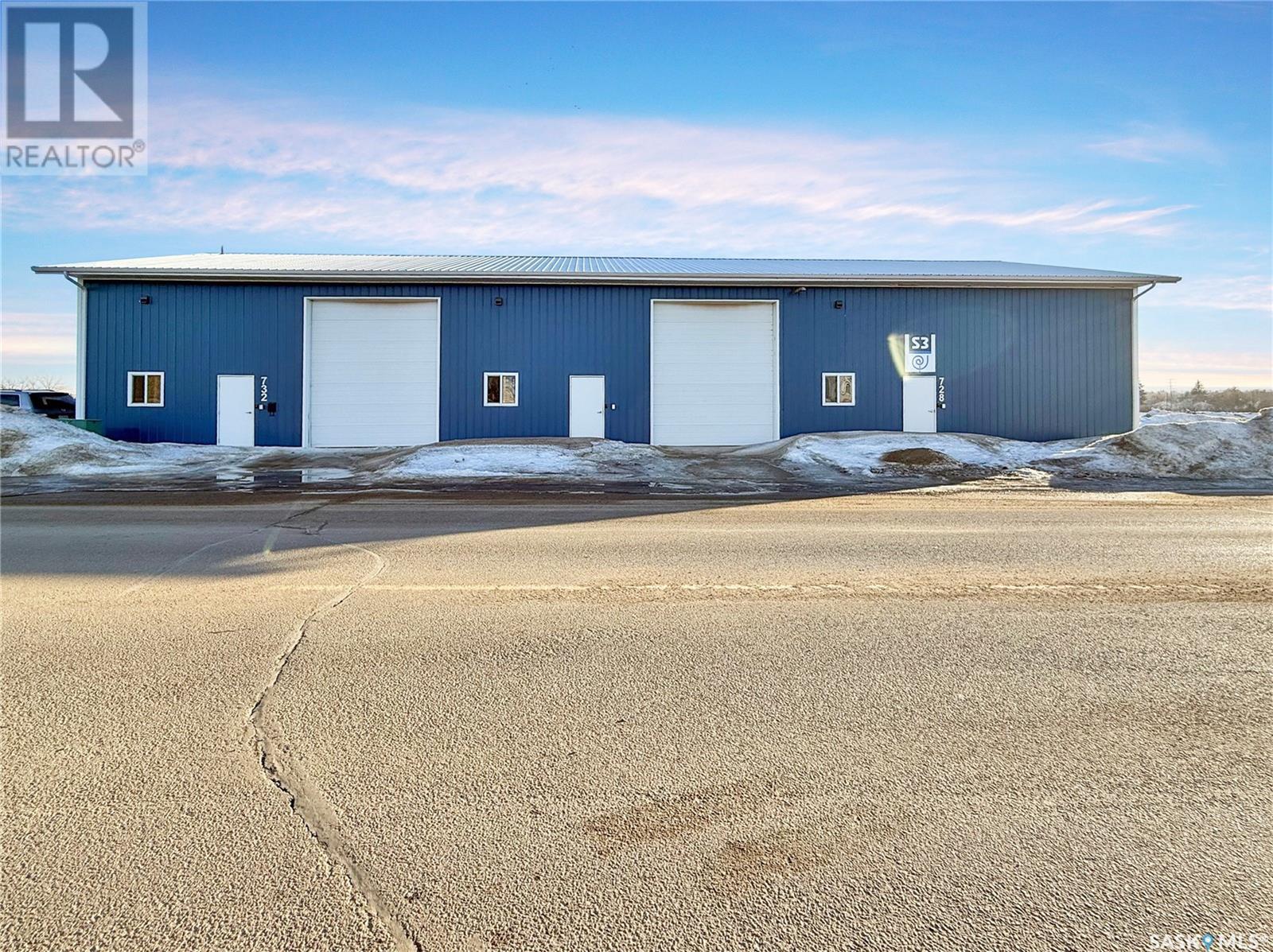 728 North Railway Street E, Swift Current, Saskatchewan  S9H 1C9 - Photo 2 - SK996652