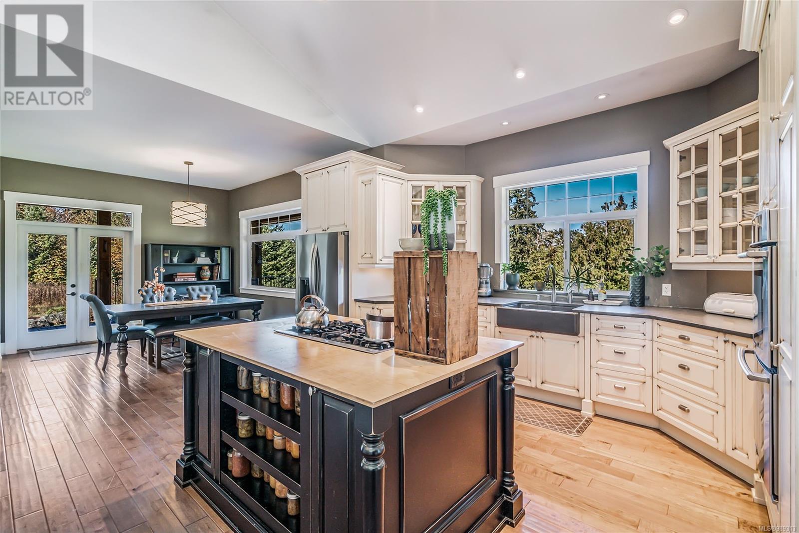 3405 Ponderosa Way, Qualicum Beach, British Columbia  V9K 2J8 - Photo 4 - 989313