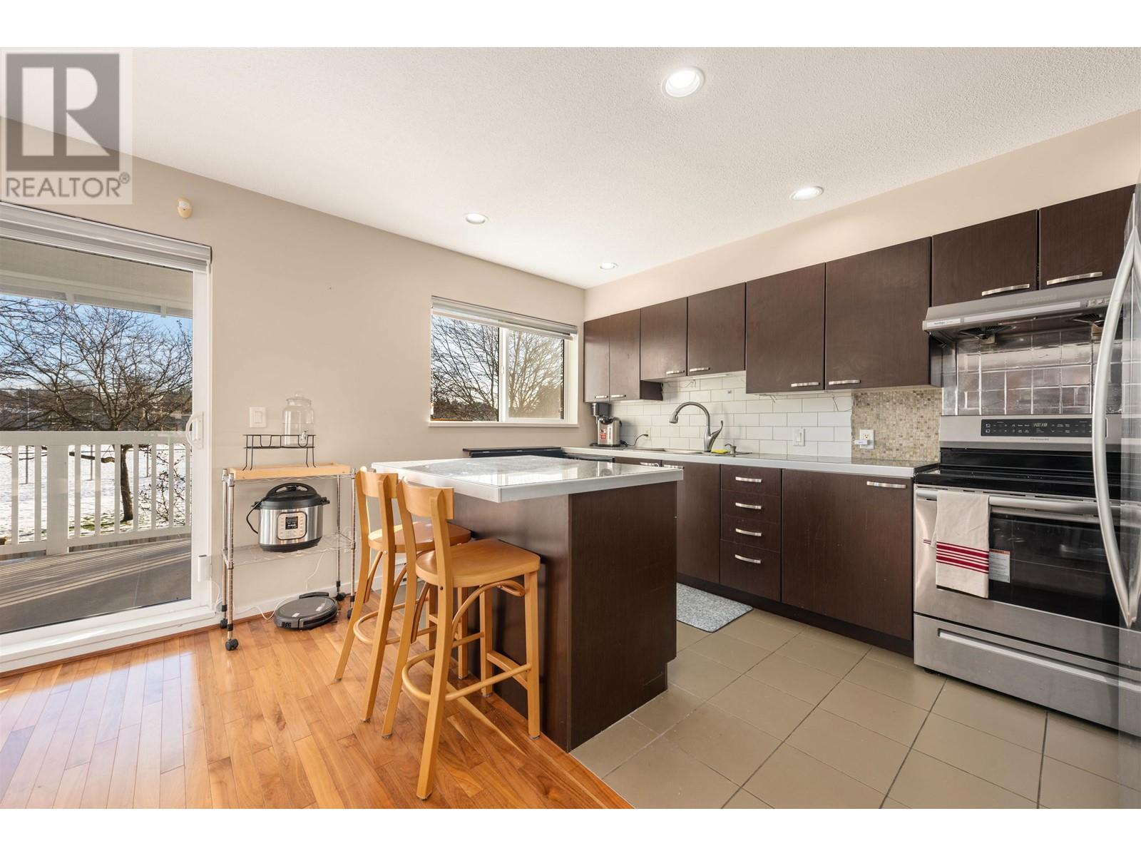 Listing Picture 6 of 38 : 23 9533 GRANVILLE AVENUE, Richmond / 烈治文 - 魯藝地產 Yvonne Lu Group - MLS Medallion Club Member