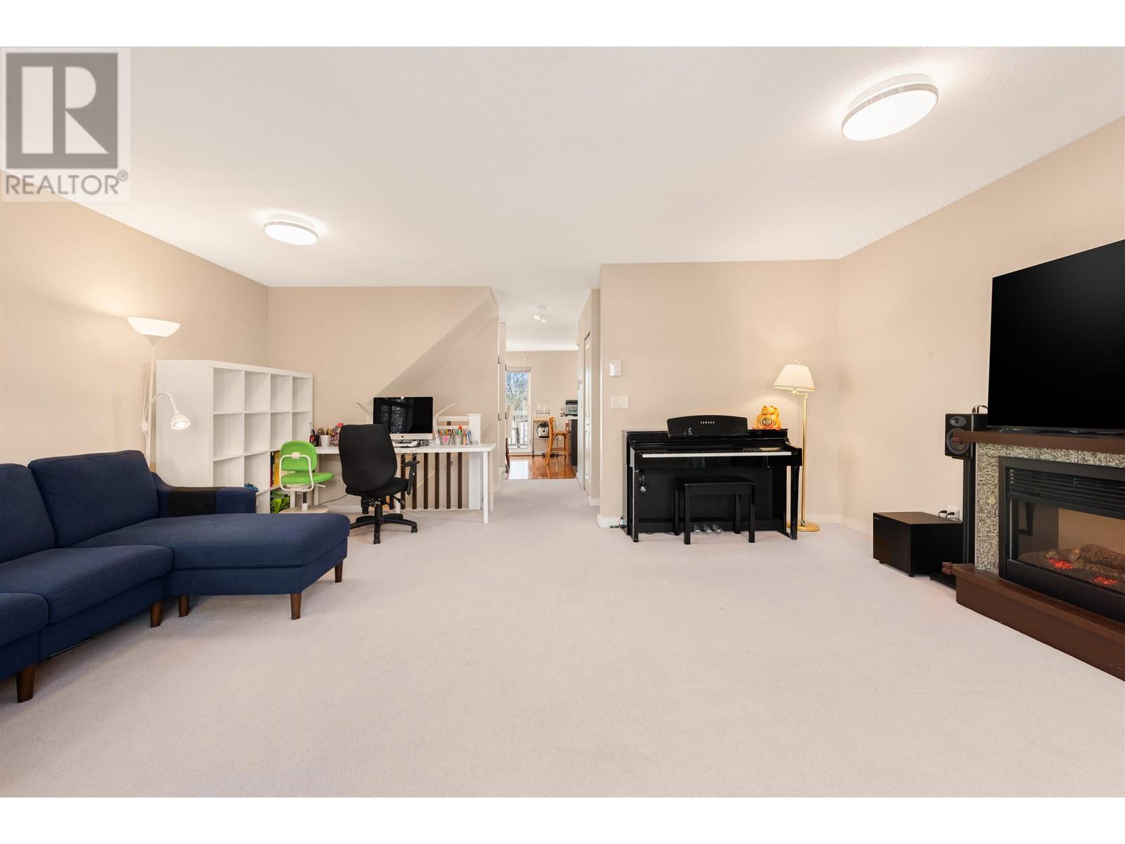 Listing Picture 3 of 38 : 23 9533 GRANVILLE AVENUE, Richmond / 烈治文 - 魯藝地產 Yvonne Lu Group - MLS Medallion Club Member