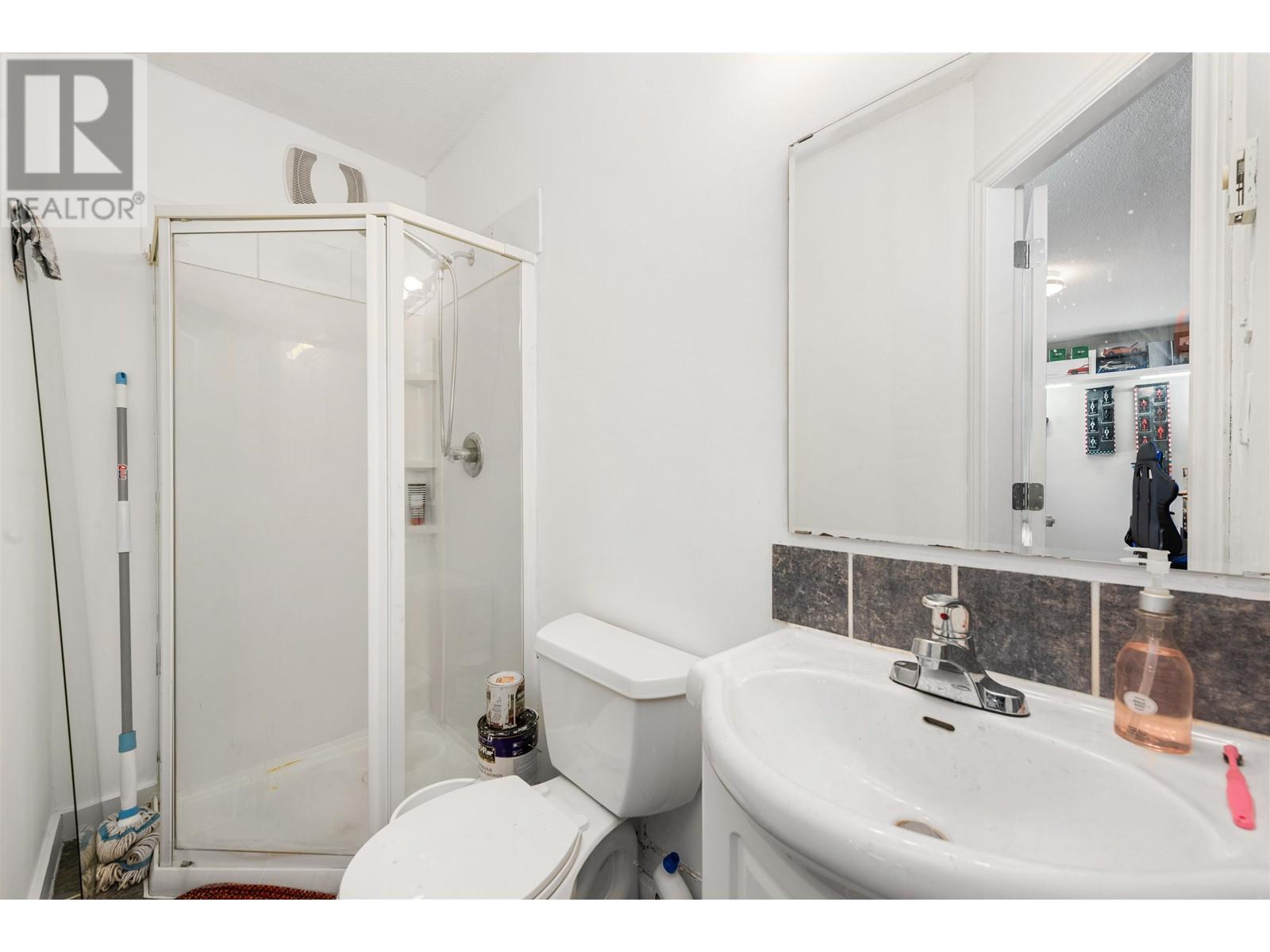 Listing Picture 30 of 38 : 23 9533 GRANVILLE AVENUE, Richmond / 烈治文 - 魯藝地產 Yvonne Lu Group - MLS Medallion Club Member