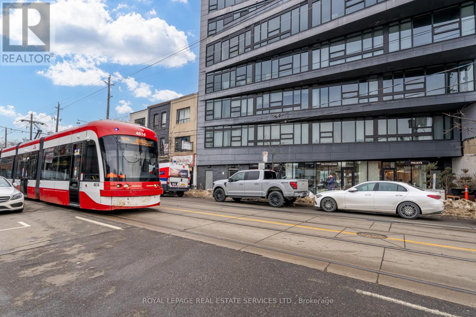 Property at 404 - 1239 DUNDAS STREET W image 2