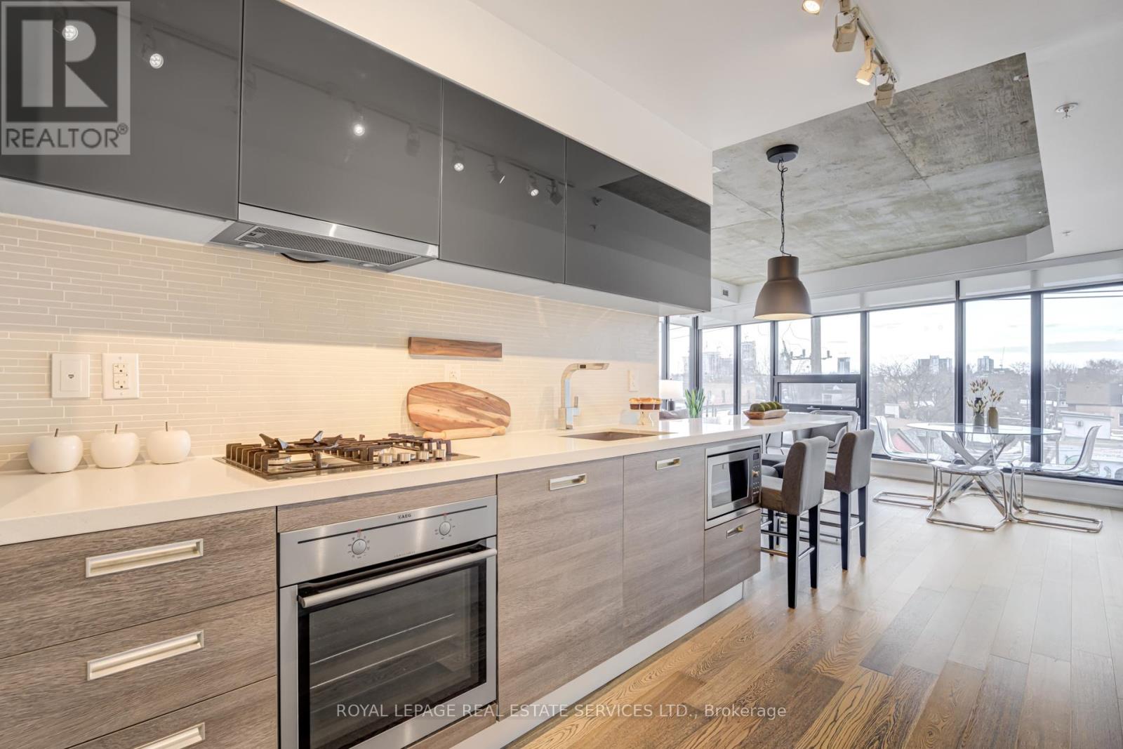 404 - 1239 Dundas Street W, Toronto, Ontario  M6J 0E8 - Photo 6 - C11992350
