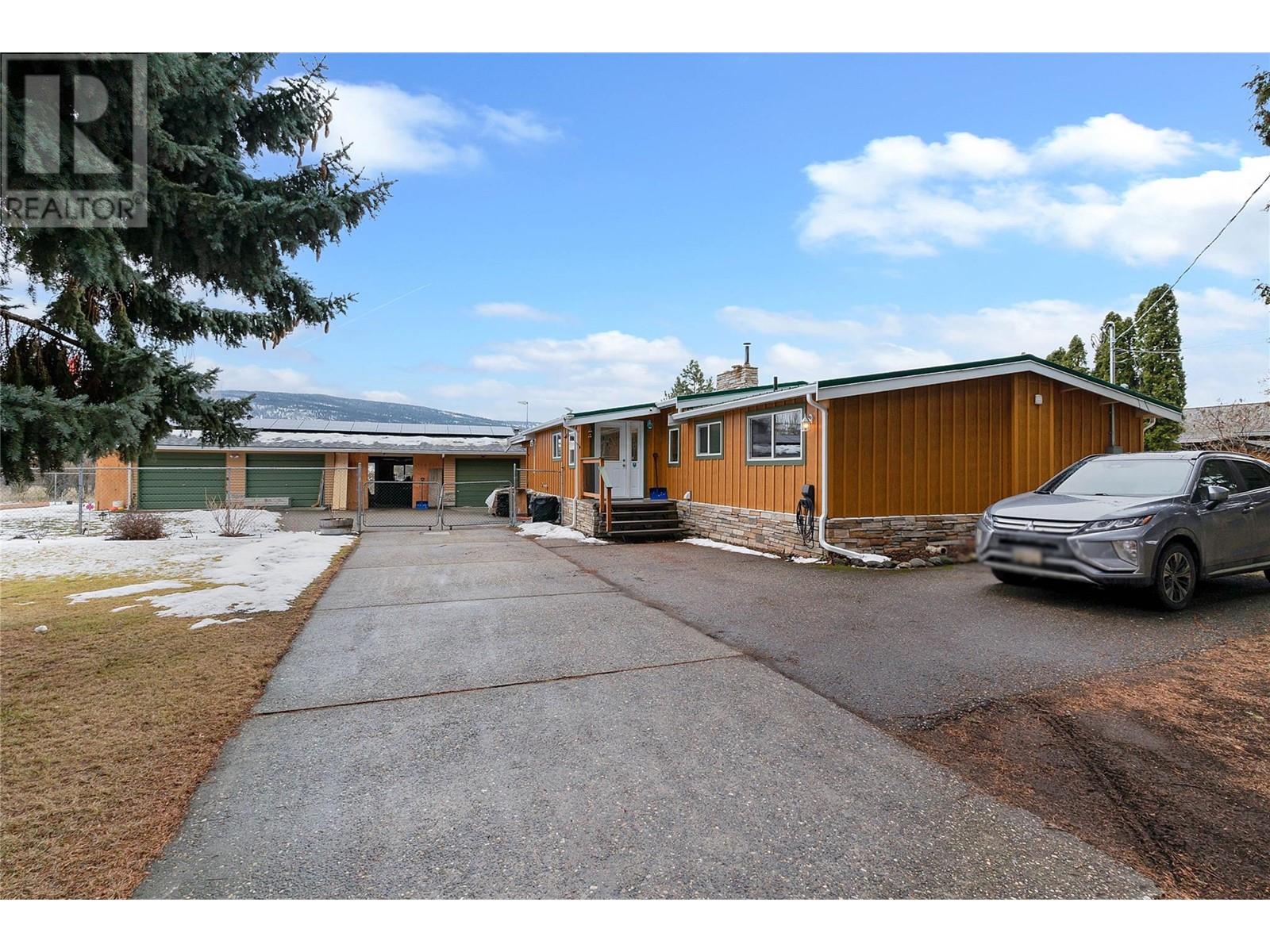 Property at 7281 Fintry Delta Road image 4